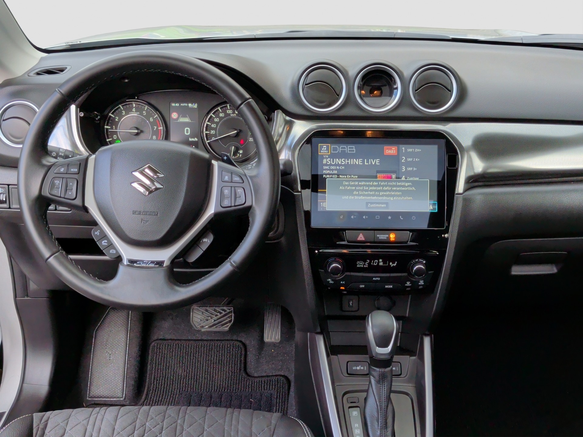 SUZUKI Vitara 1.5 Hybrid Piz Sulai Top 4x4 AGS-image-8