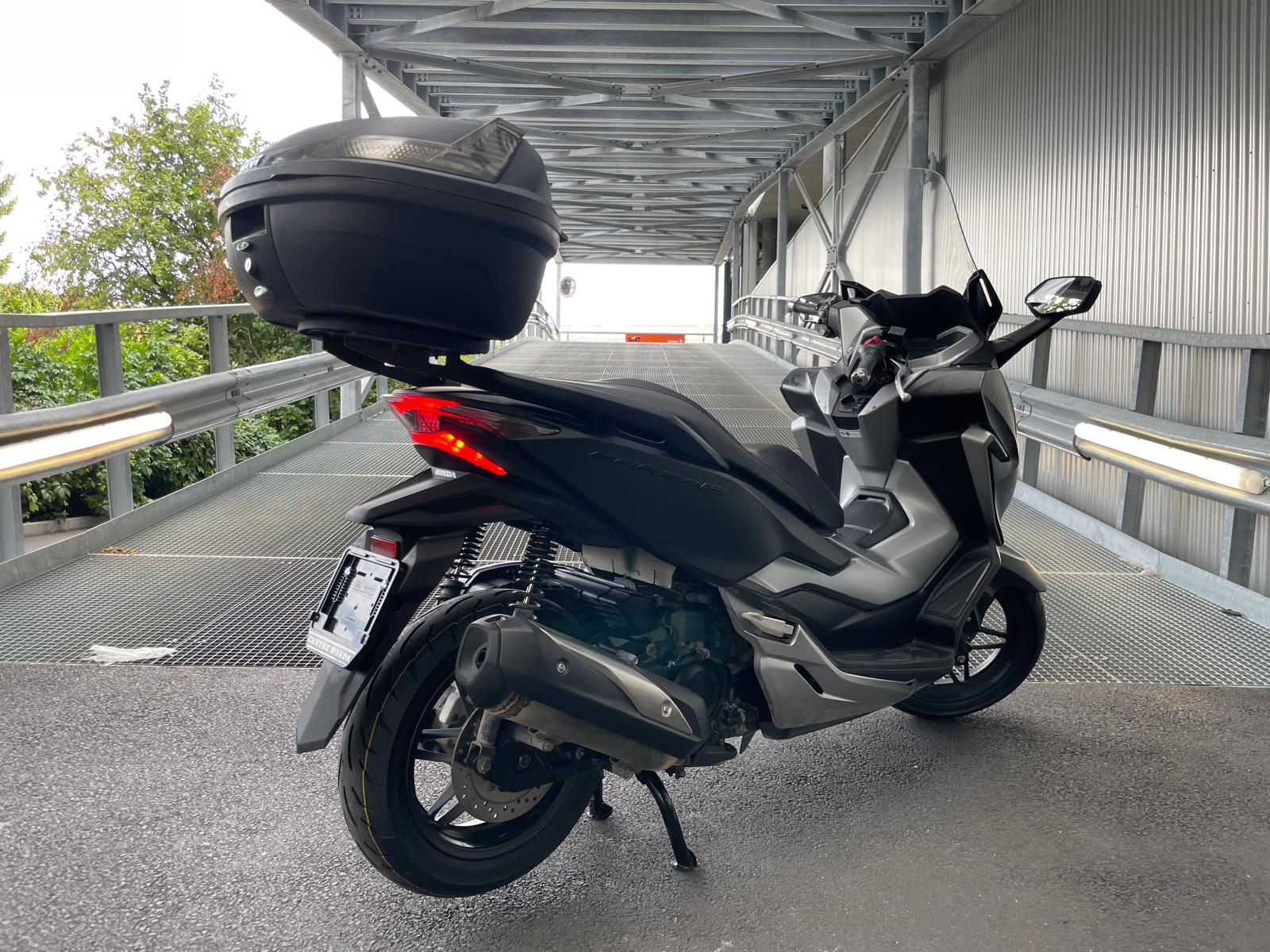 HONDA NSS 300 Forza ABS-showroom-element-3
