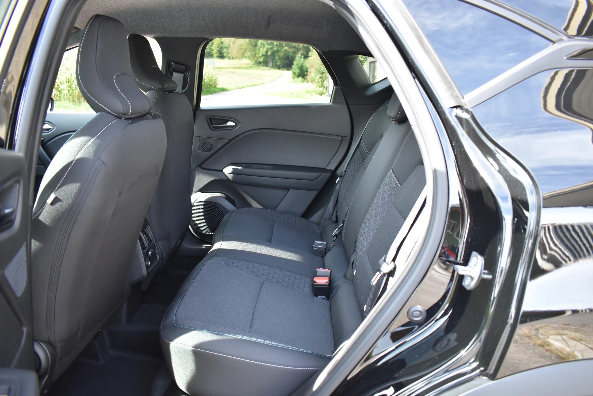 MITSUBISHI ASX 1.6 HEV Invite-image-8