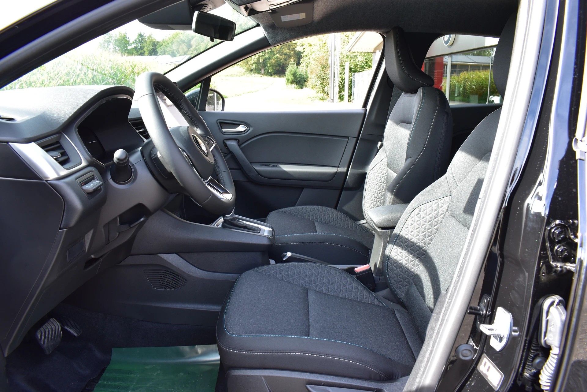 MITSUBISHI ASX 1.6 HEV Invite-image-10