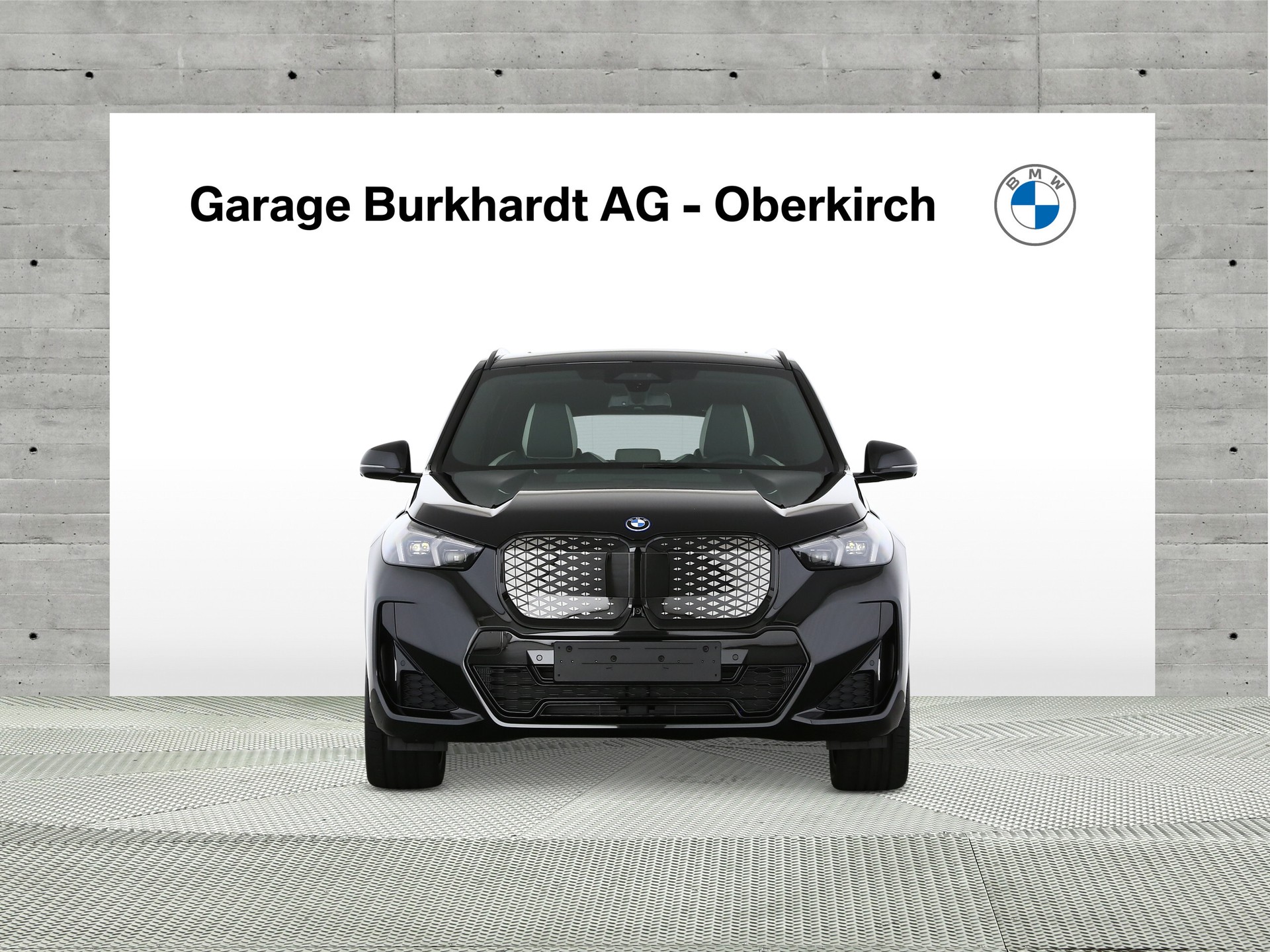 BMW iX1 xDrive 30 M Sport Pro-image-4