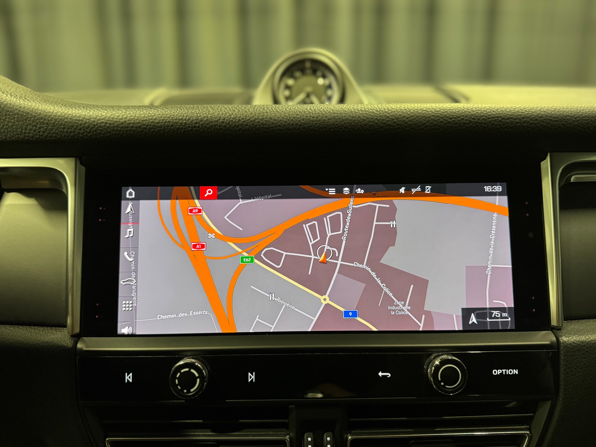 PORSCHE Macan PDK (31)-image-13