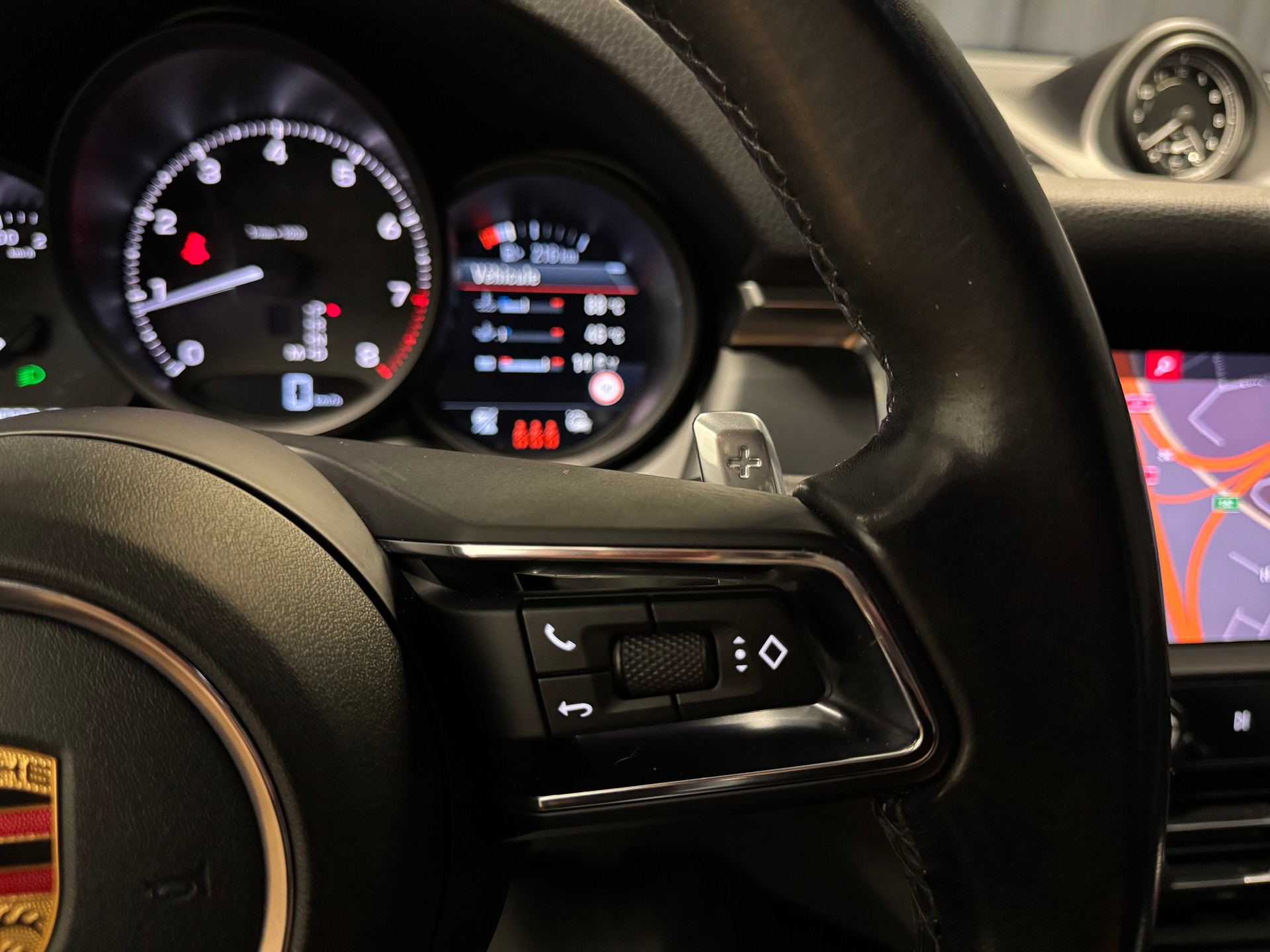 PORSCHE Macan PDK (31)-image-12