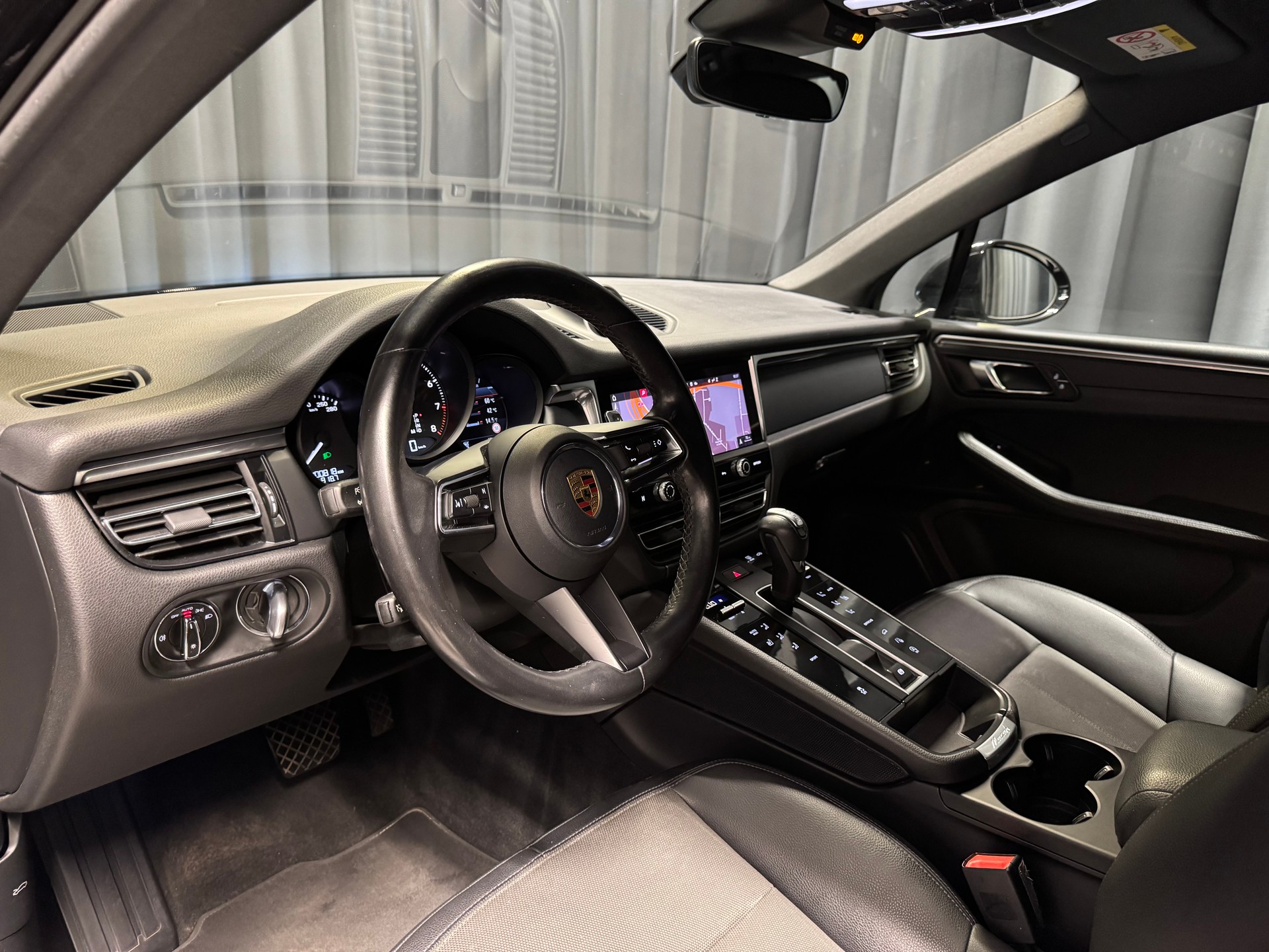 PORSCHE Macan PDK (31)-image-7