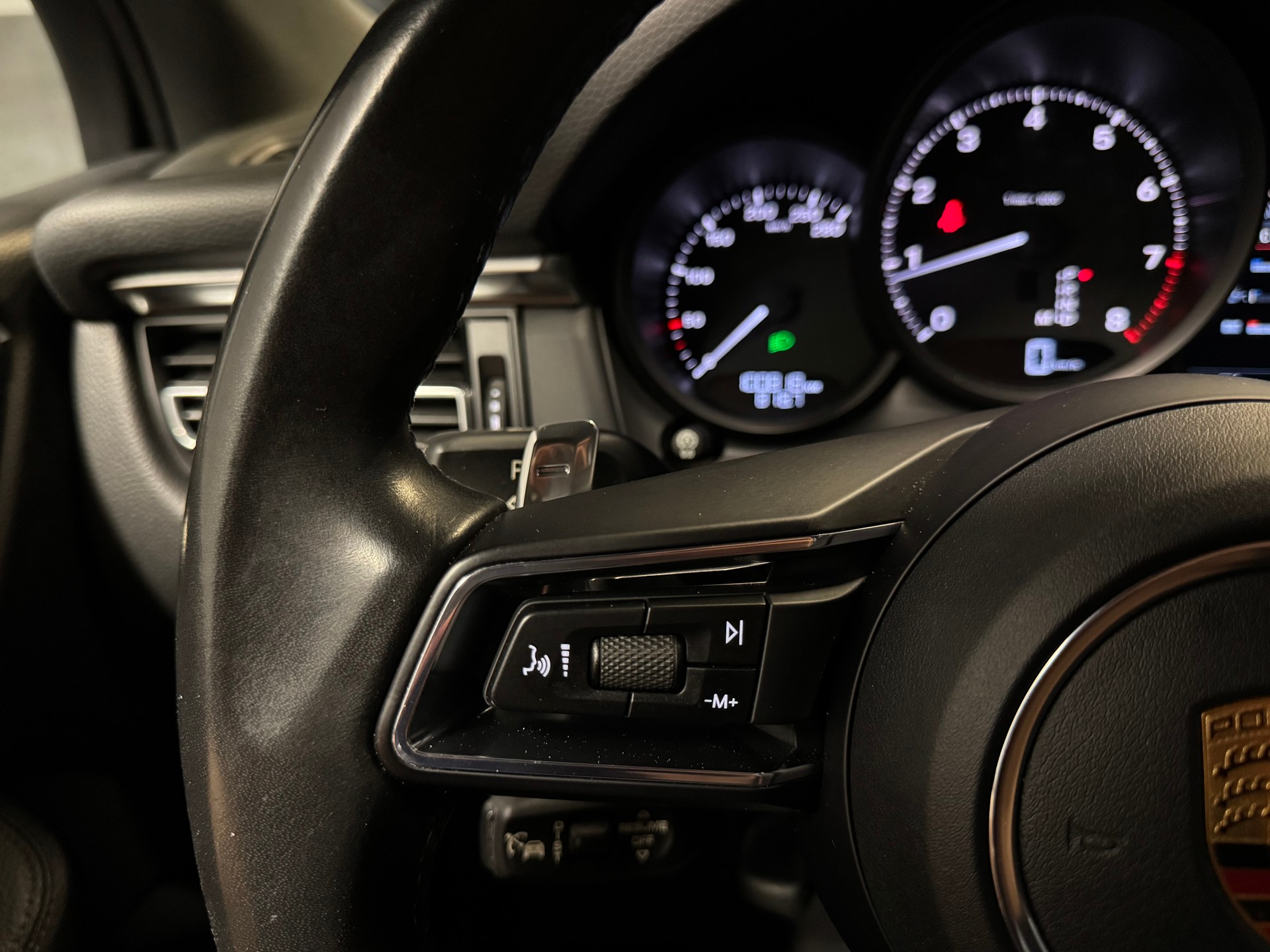 PORSCHE Macan PDK (31)-image-11