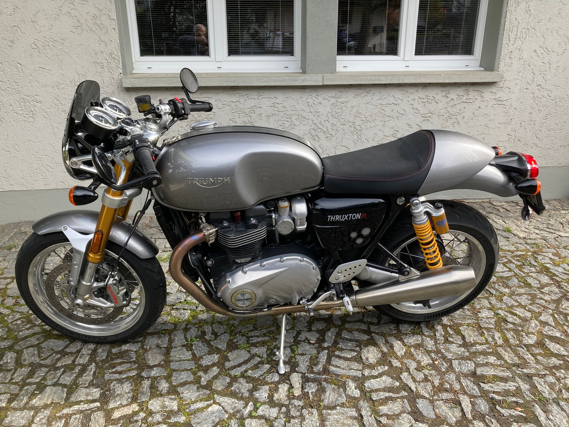 TRIUMPH Thruxton R 1200 i ABS-image-4