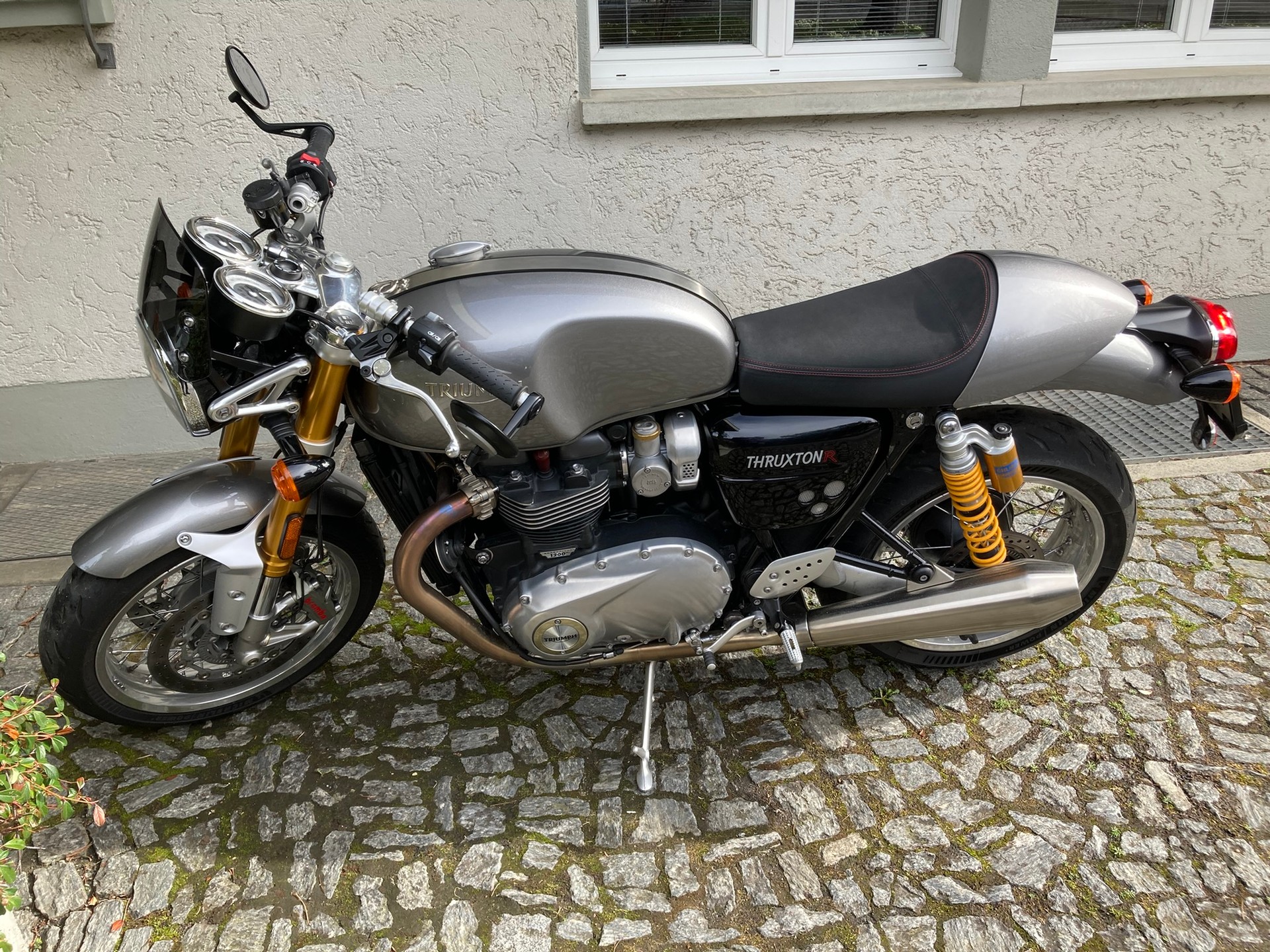 TRIUMPH Thruxton R 1200 i ABS-image-3