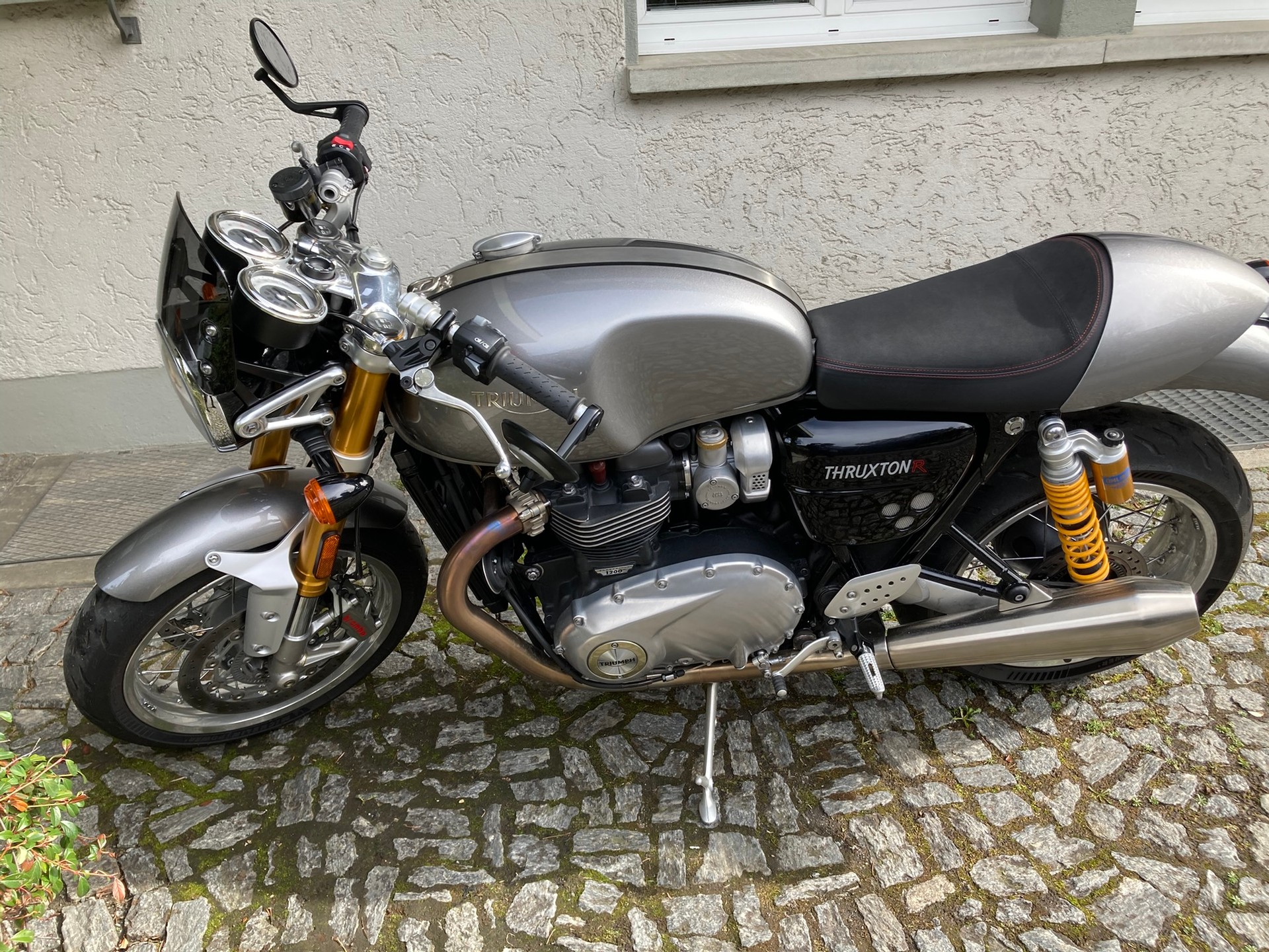 TRIUMPH Thruxton R 1200 i ABS-image-2