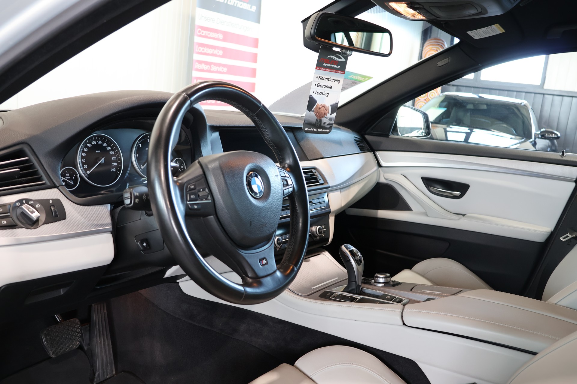 BMW 535d xDrive Touring Steptronic M-Paket-image-10