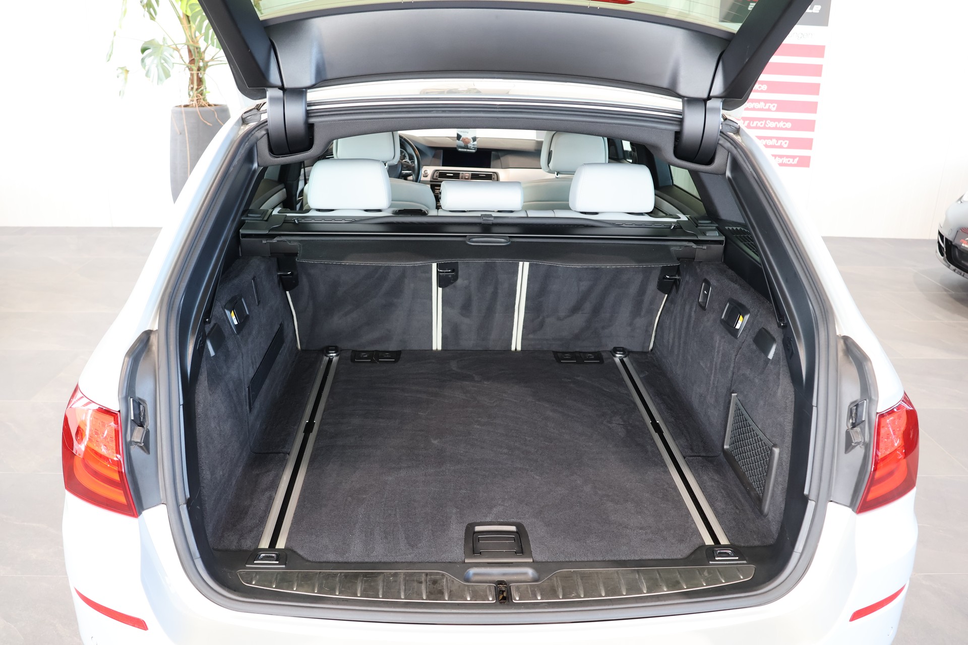 BMW 535d xDrive Touring Steptronic M-Paket-image-15