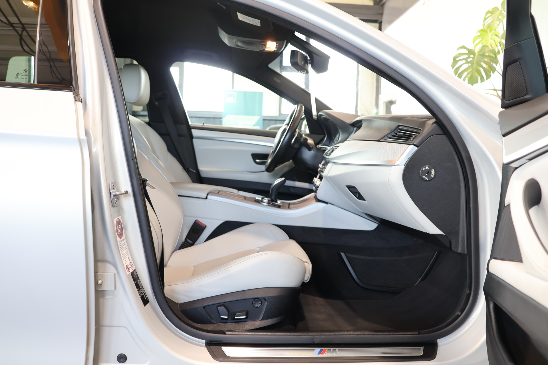 BMW 535d xDrive Touring Steptronic M-Paket-image-12