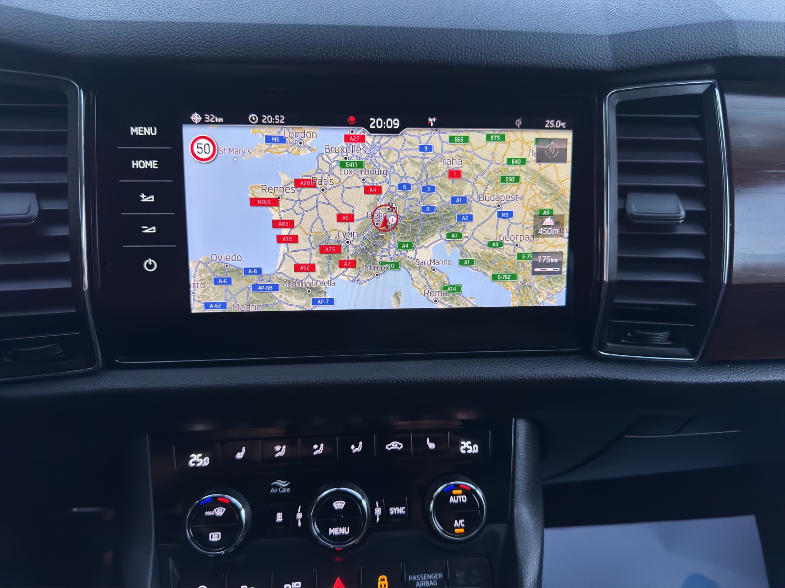 SKODA Kodiaq 2.0 TDI CR Scout 7-Plätze 4x4 DSG Vollausstattung-image-25