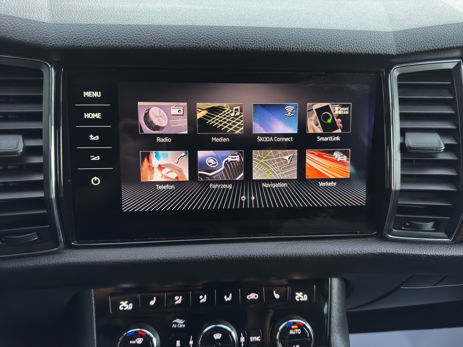 SKODA Kodiaq 2.0 TDI CR Scout 7-Plätze 4x4 DSG Vollausstattung-image-24