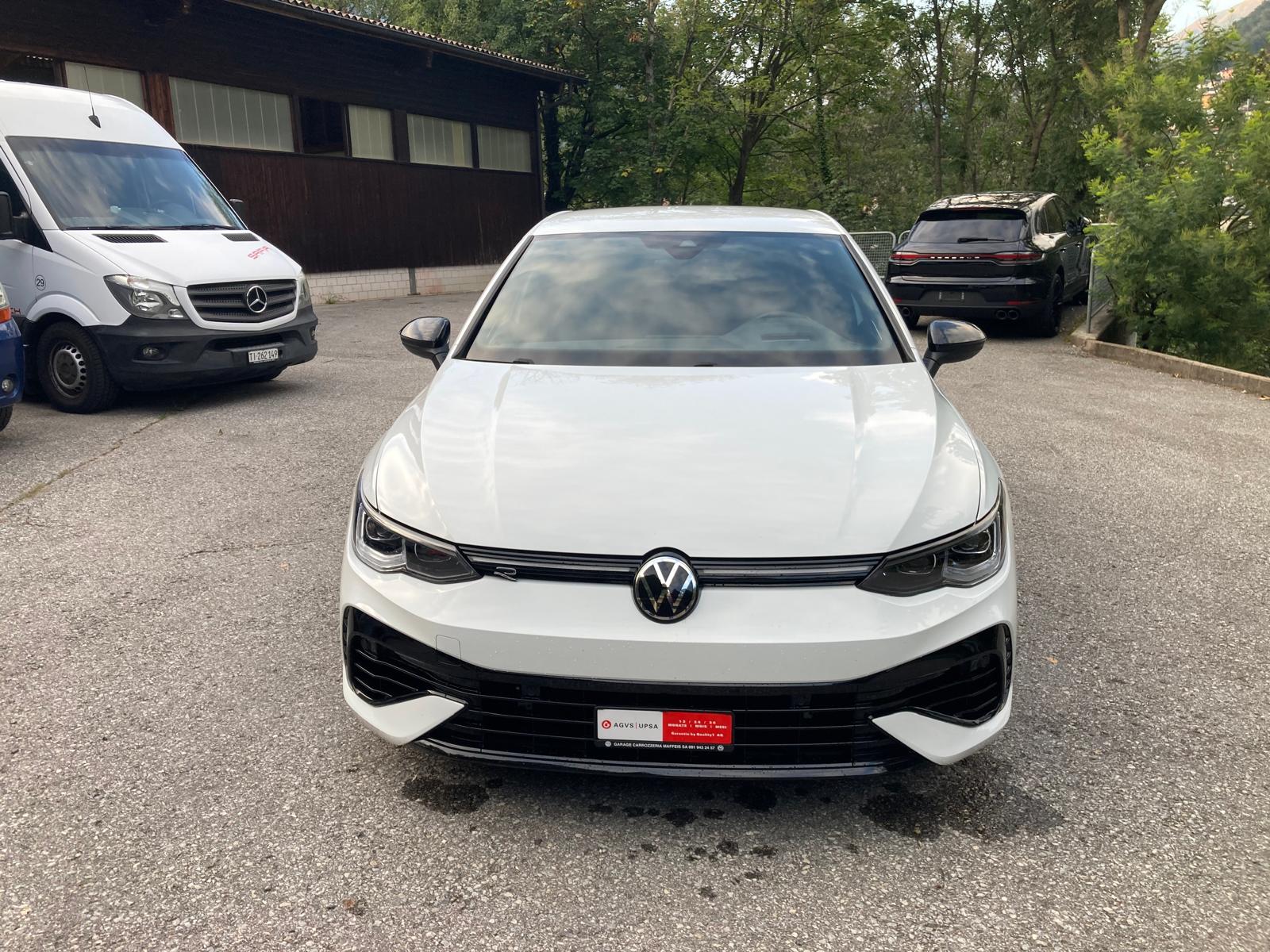 VW Golf 2.0 TSI R DSG 4Motion-showroom-element-1