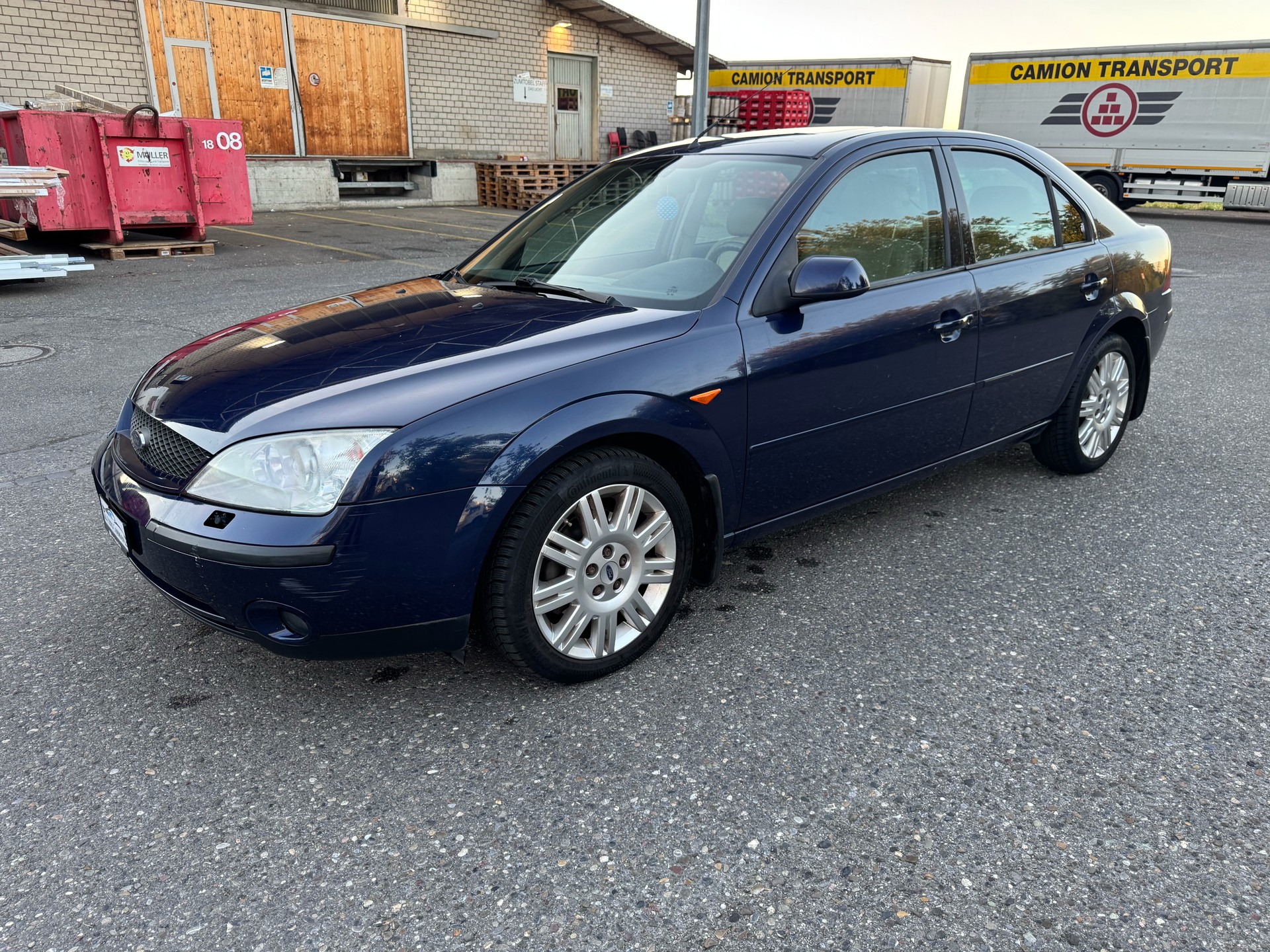 FORD Mondeo 2.0i 16V Ghia-showroom-element-2