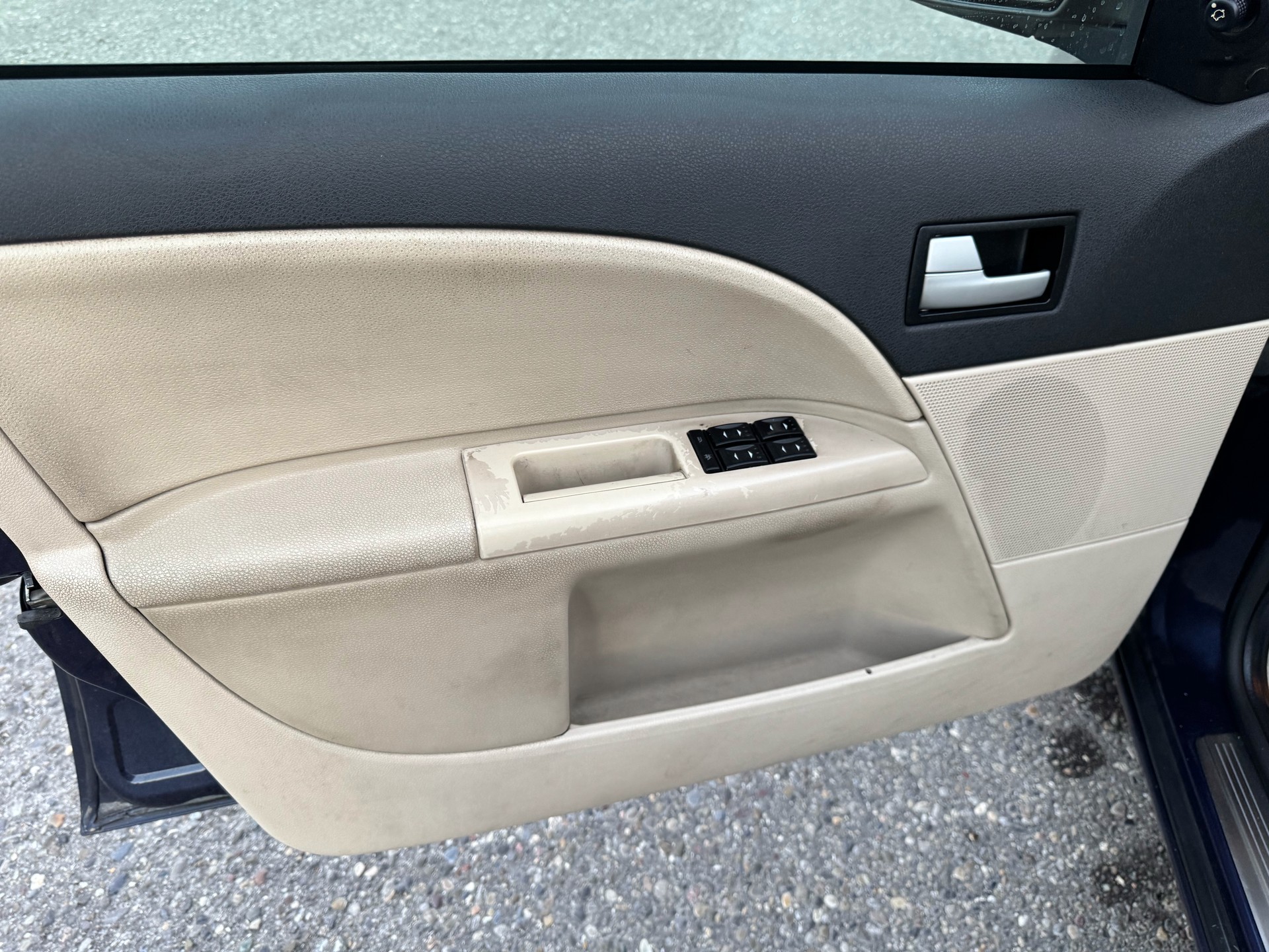 FORD Mondeo 2.0i 16V Ghia-image-13