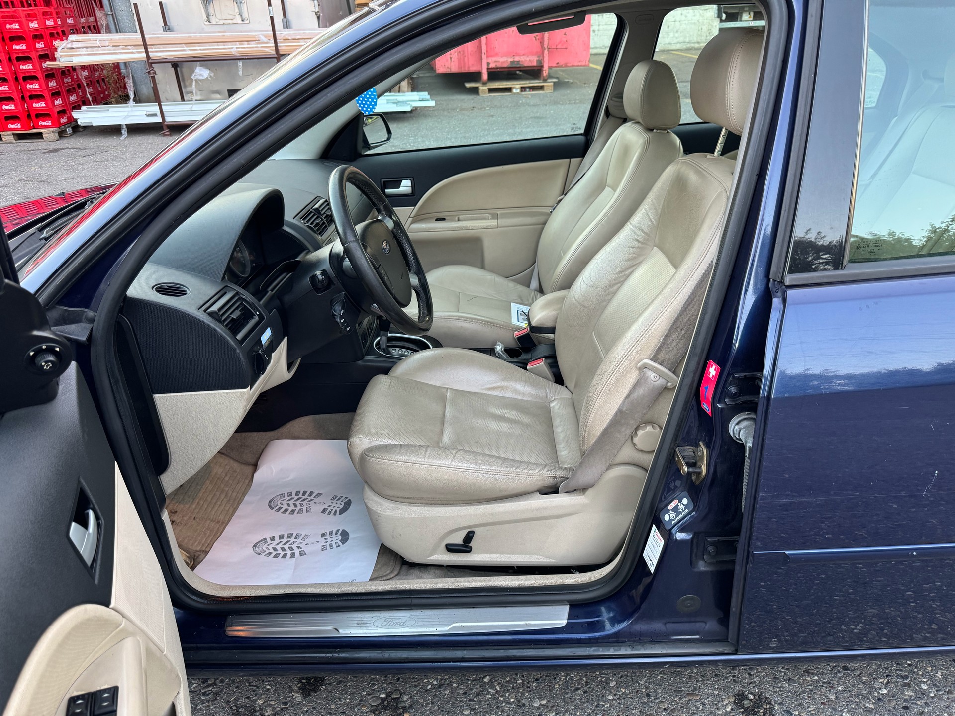 FORD Mondeo 2.0i 16V Ghia-image-11