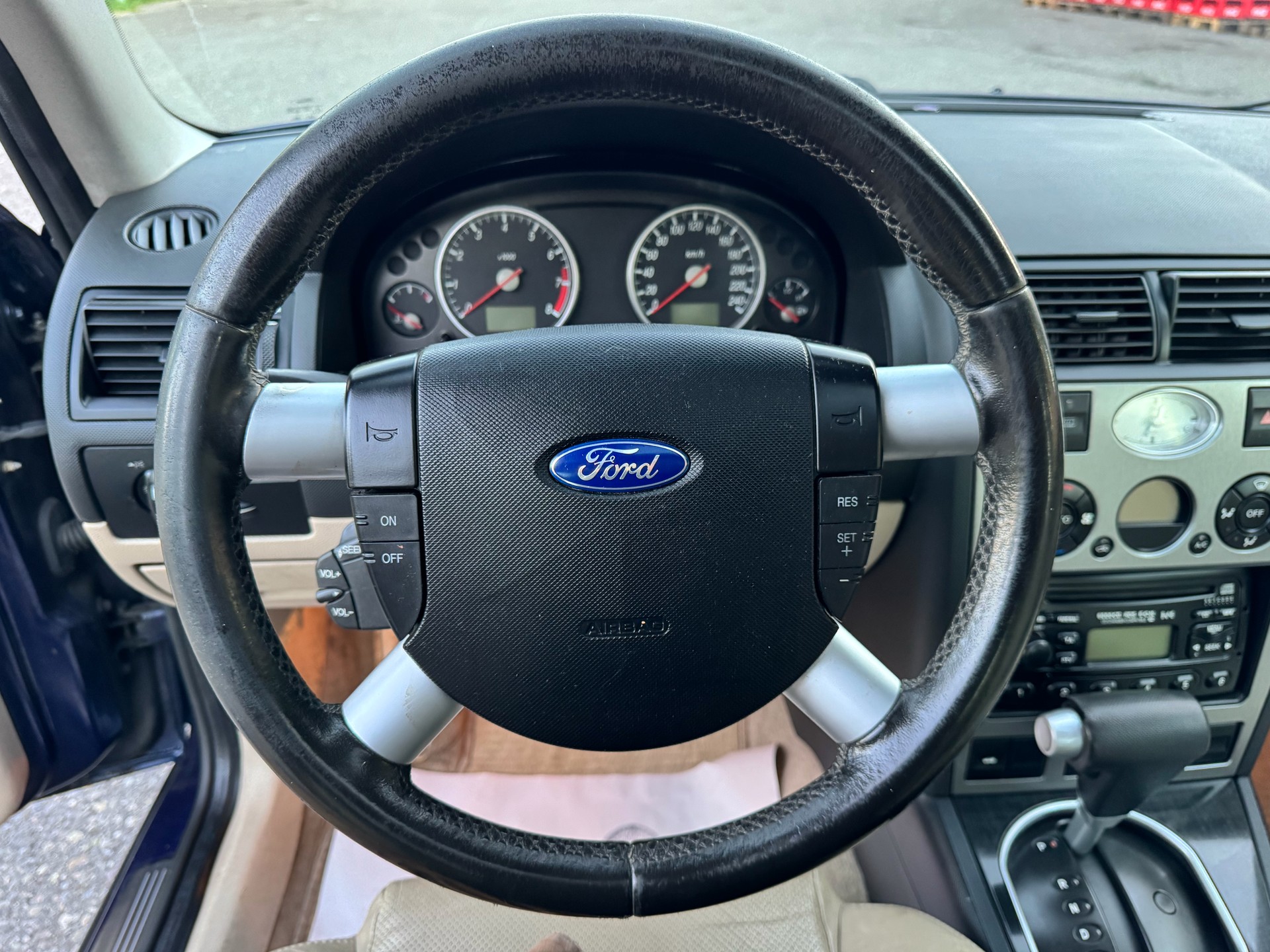 FORD Mondeo 2.0i 16V Ghia-image-19