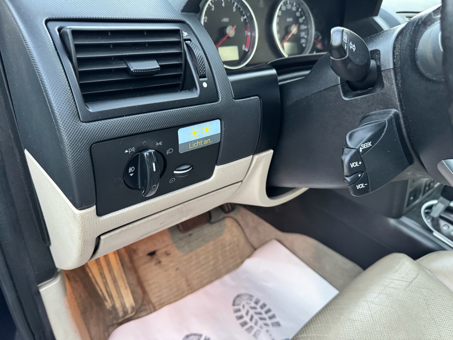 FORD Mondeo 2.0i 16V Ghia-image-18