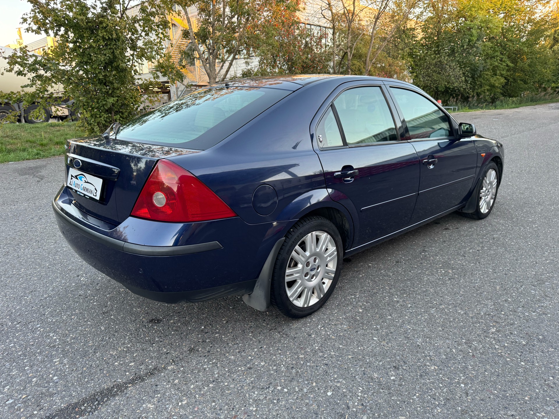 FORD Mondeo 2.0i 16V Ghia-image-5