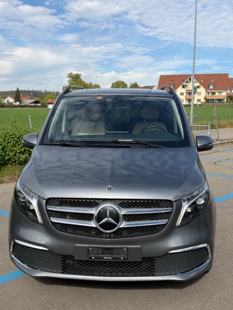 MERCEDES-BENZ V 300 d Swiss Ed. lang-image-1