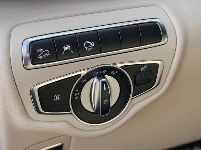MERCEDES-BENZ V 300 d Swiss Ed. lang-image-6