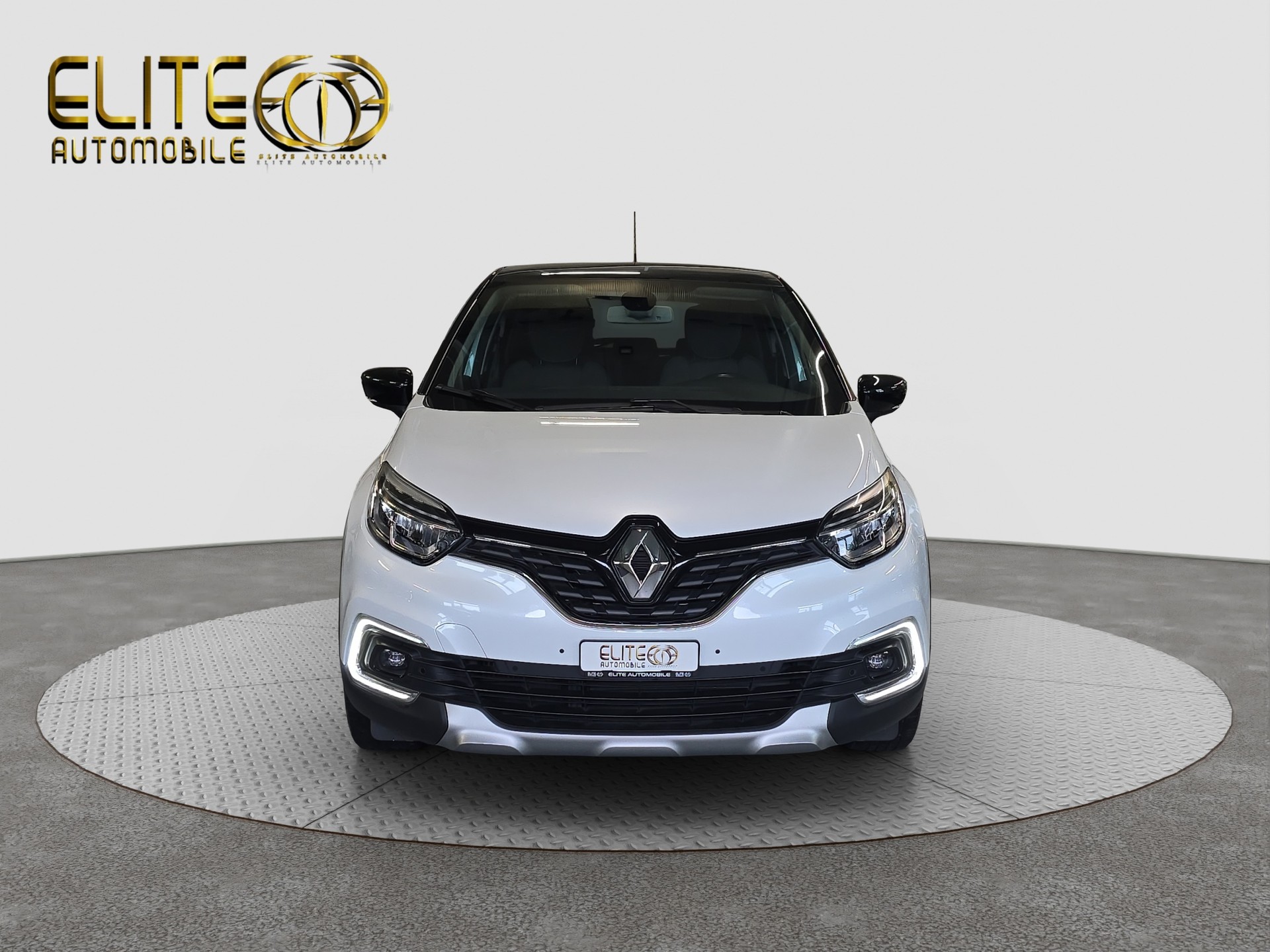 RENAULT Captur 1.2 T 16V 90th Anniversary EDC-showroom-element-1