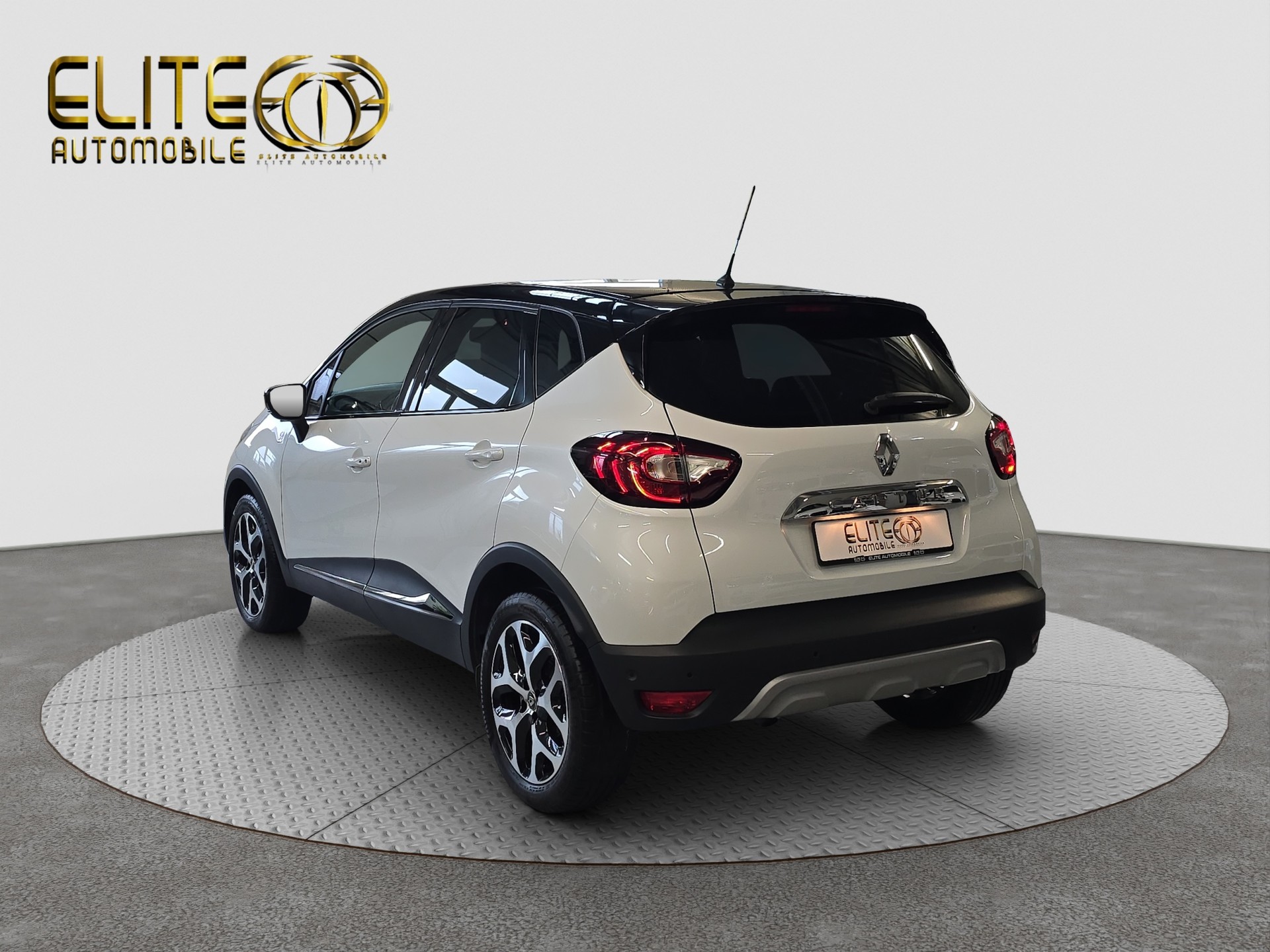 RENAULT Captur 1.2 T 16V 90th Anniversary EDC-image-5