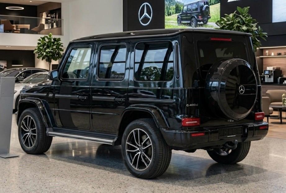 MERCEDES-BENZ G 400 d AMG Line 9G-Tronic-image-4
