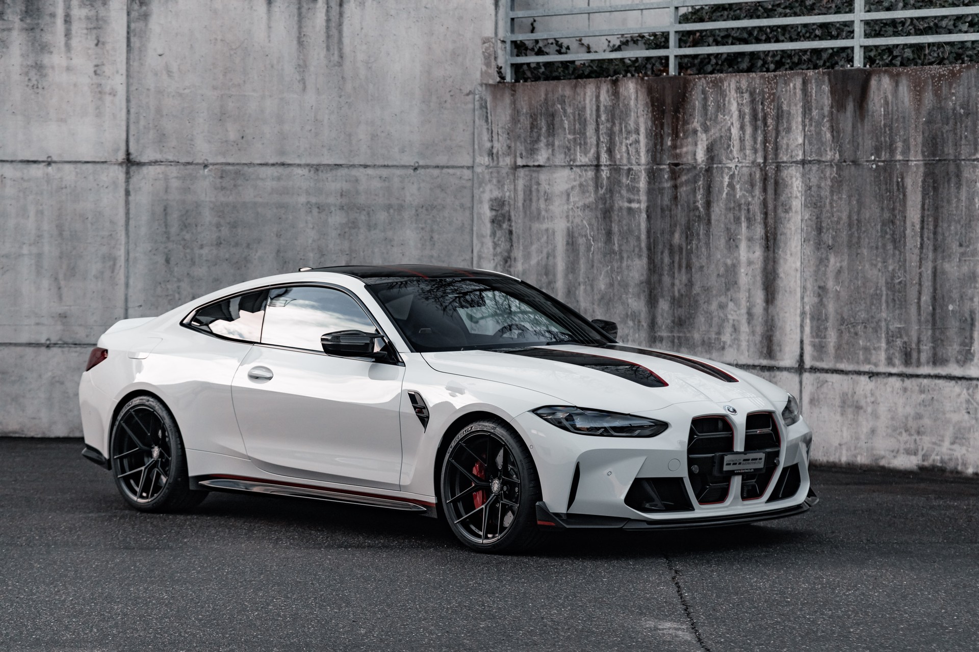 BMW M4 CSL Coupé-image-7
