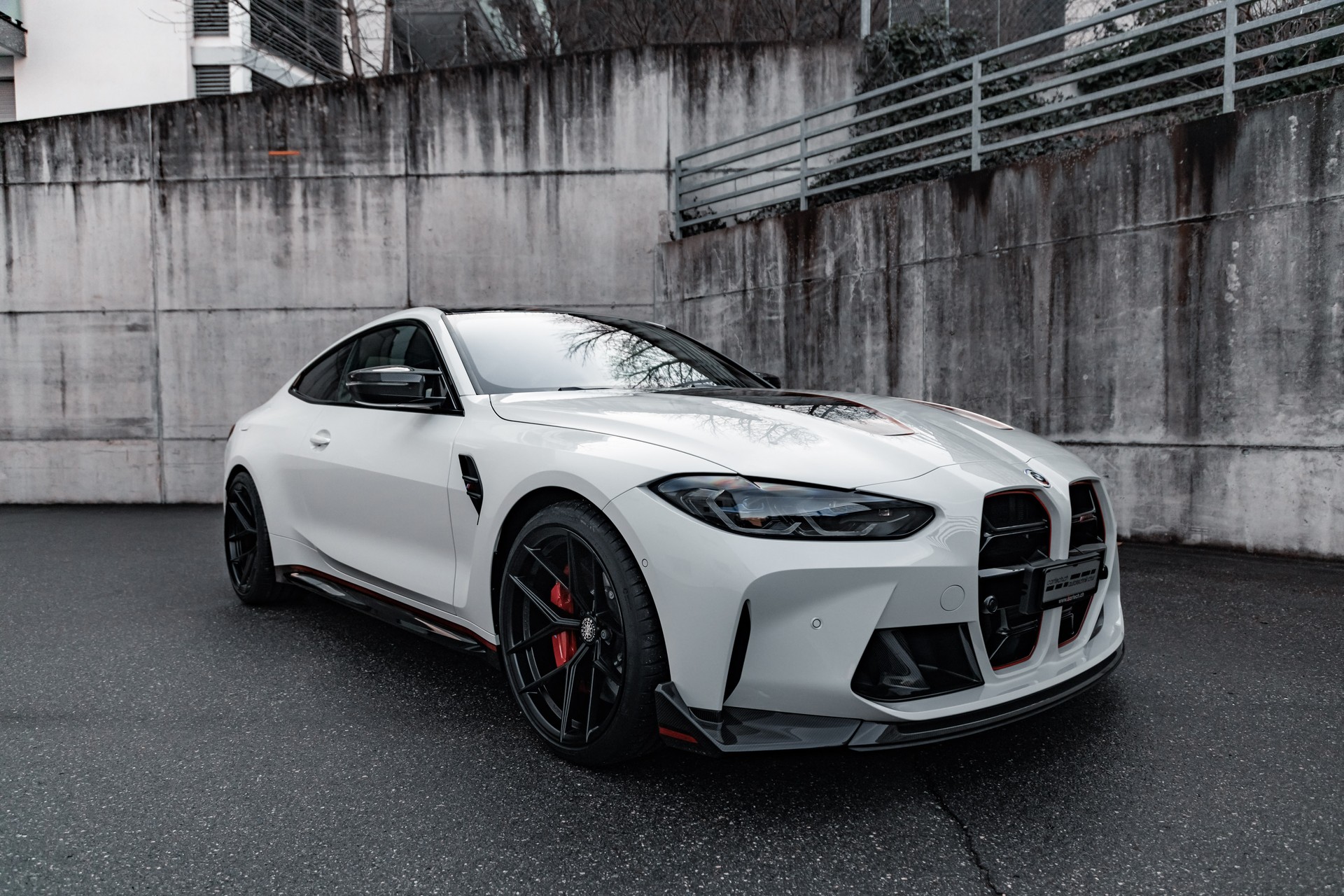 BMW M4 CSL Coupé-image-12