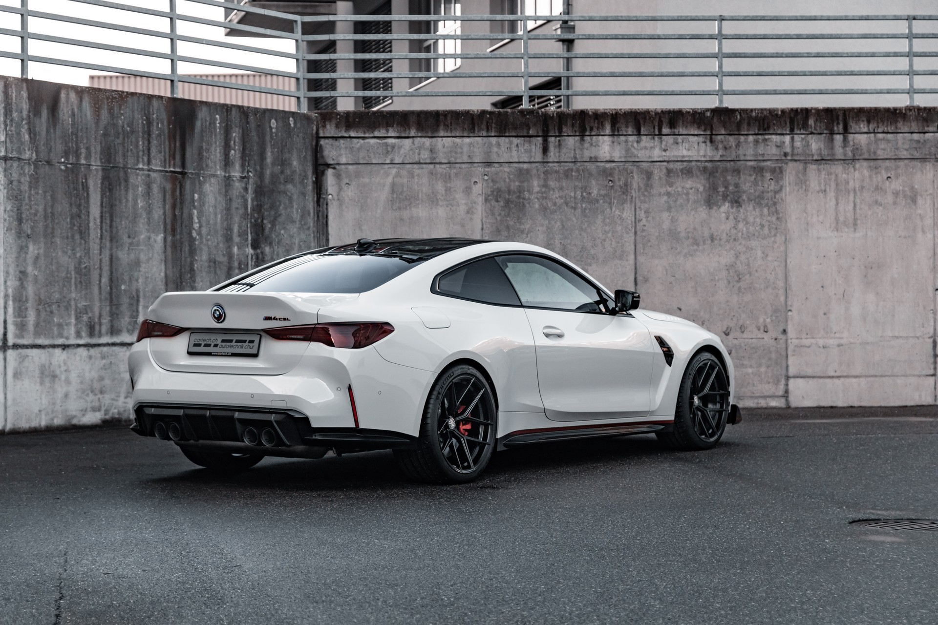 BMW M4 CSL Coupé-image-13