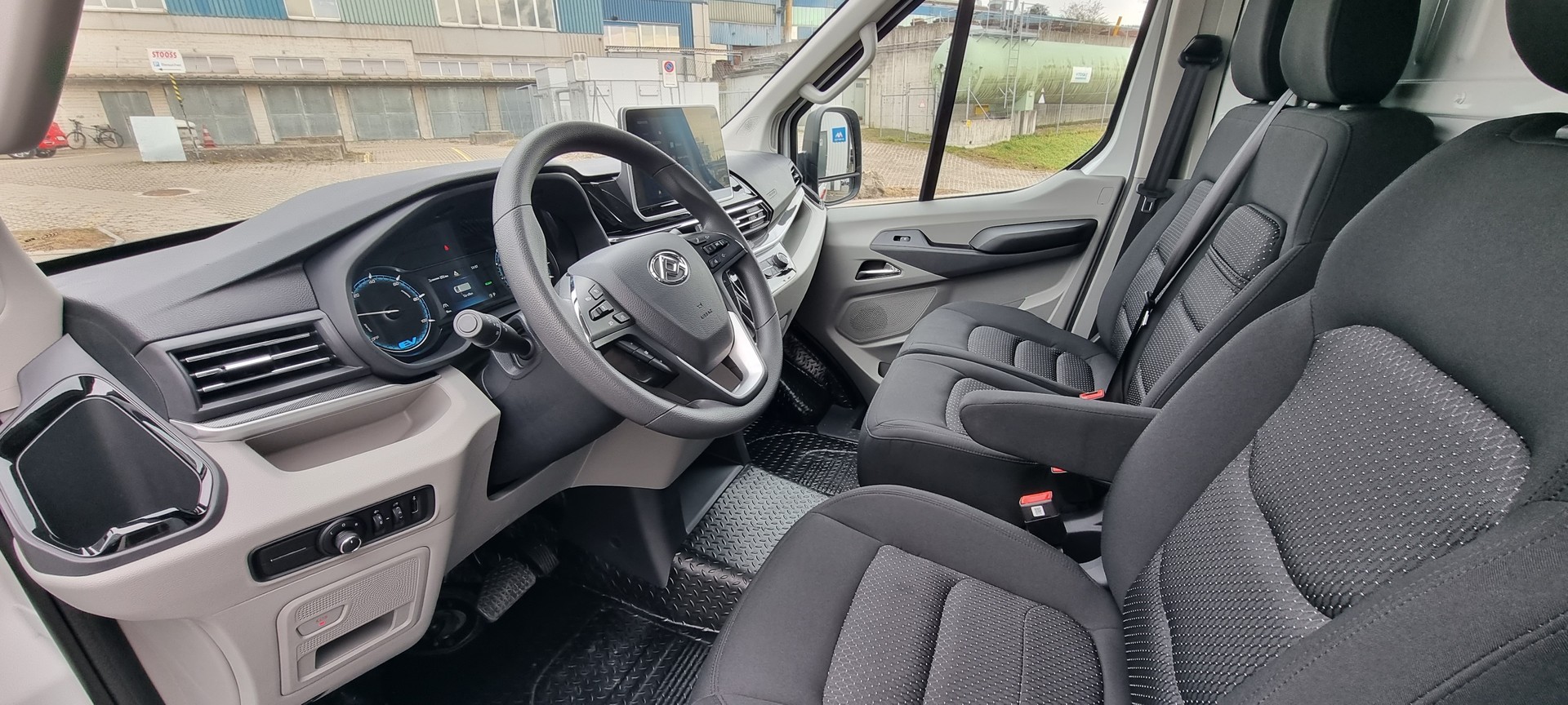 MAXUS eDeliver 9 L3H2 88.5kWh-image-12