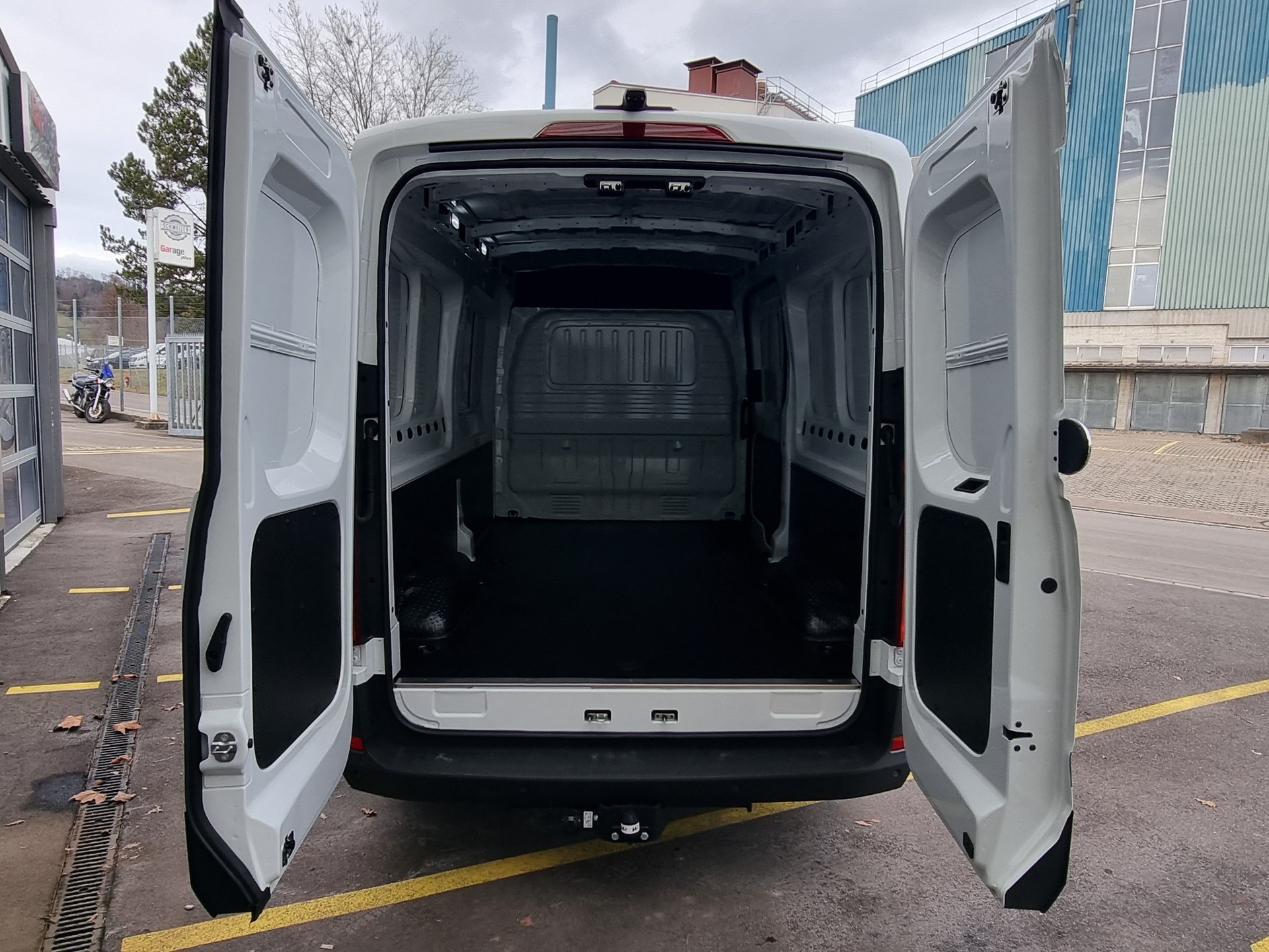 MAXUS eDeliver 9 L3H2 88.5kWh-image-5