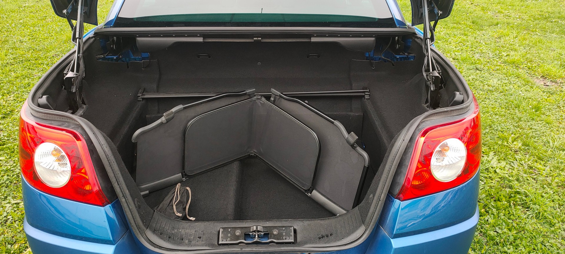 RENAULT Mégane C-C 1.6 16V Dynamique Confort-image-9