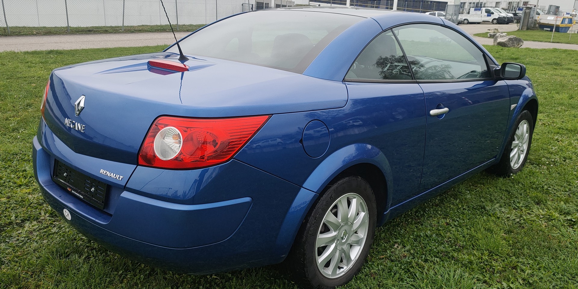 RENAULT Mégane C-C 1.6 16V Dynamique Confort-image-5