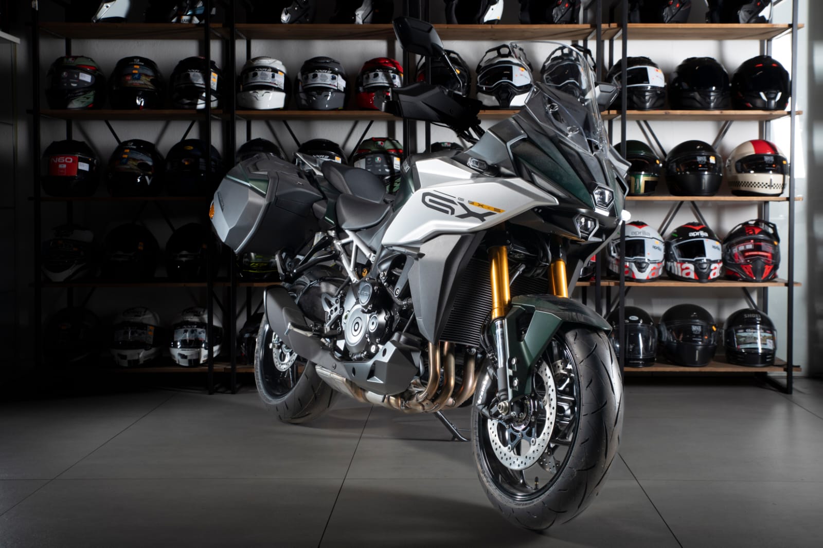 SUZUKI GSX-S 1000 GX Travel-image-1