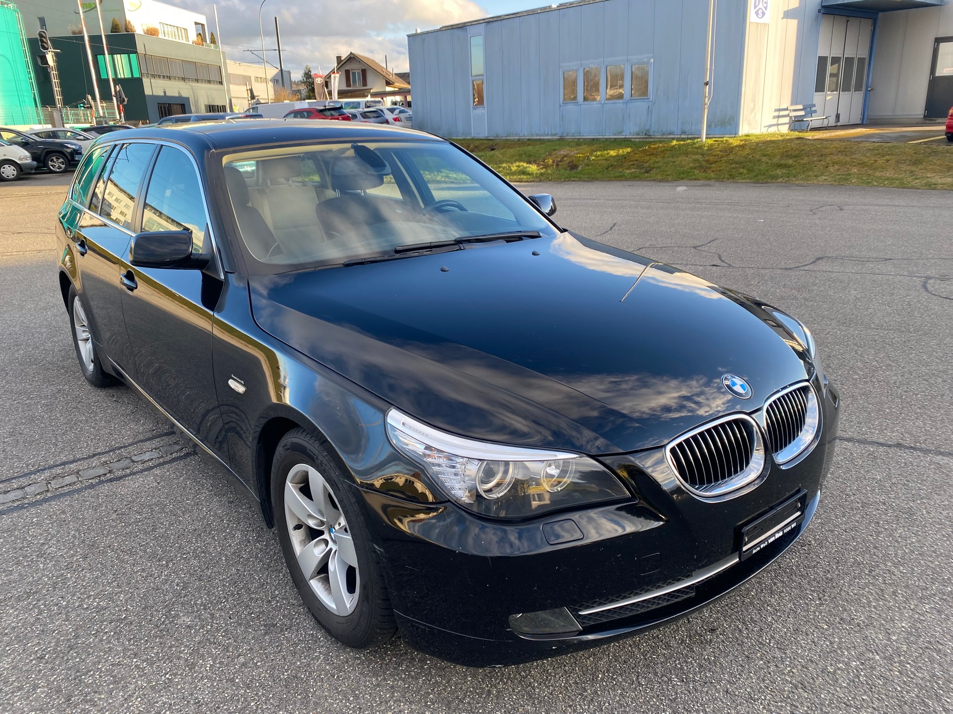 BMW 523i Touring Steptronic-image-1