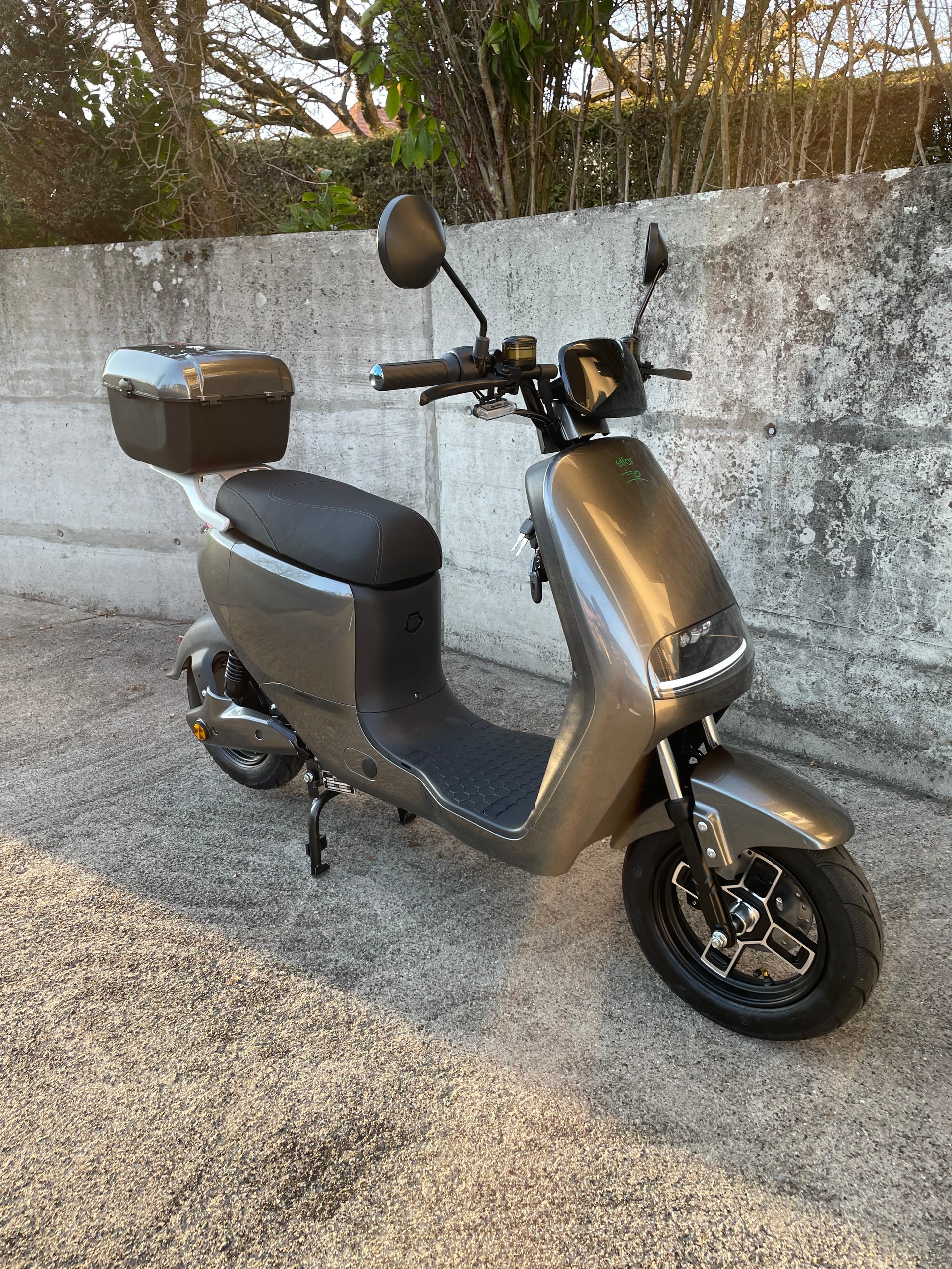 E-SCOOTER E-Mofa Long Range-image-0
