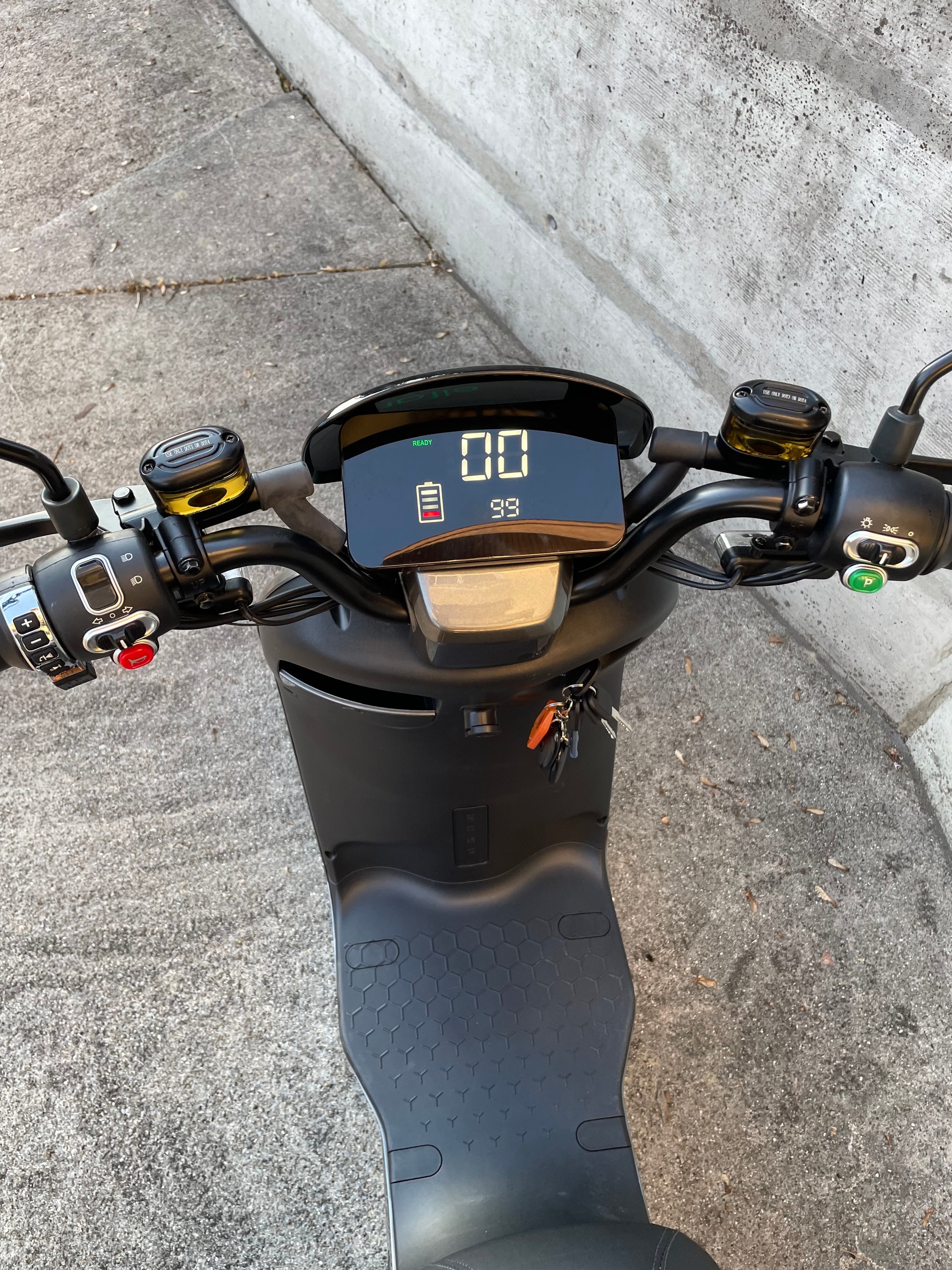 E-SCOOTER E-Mofa Long Range-image-8