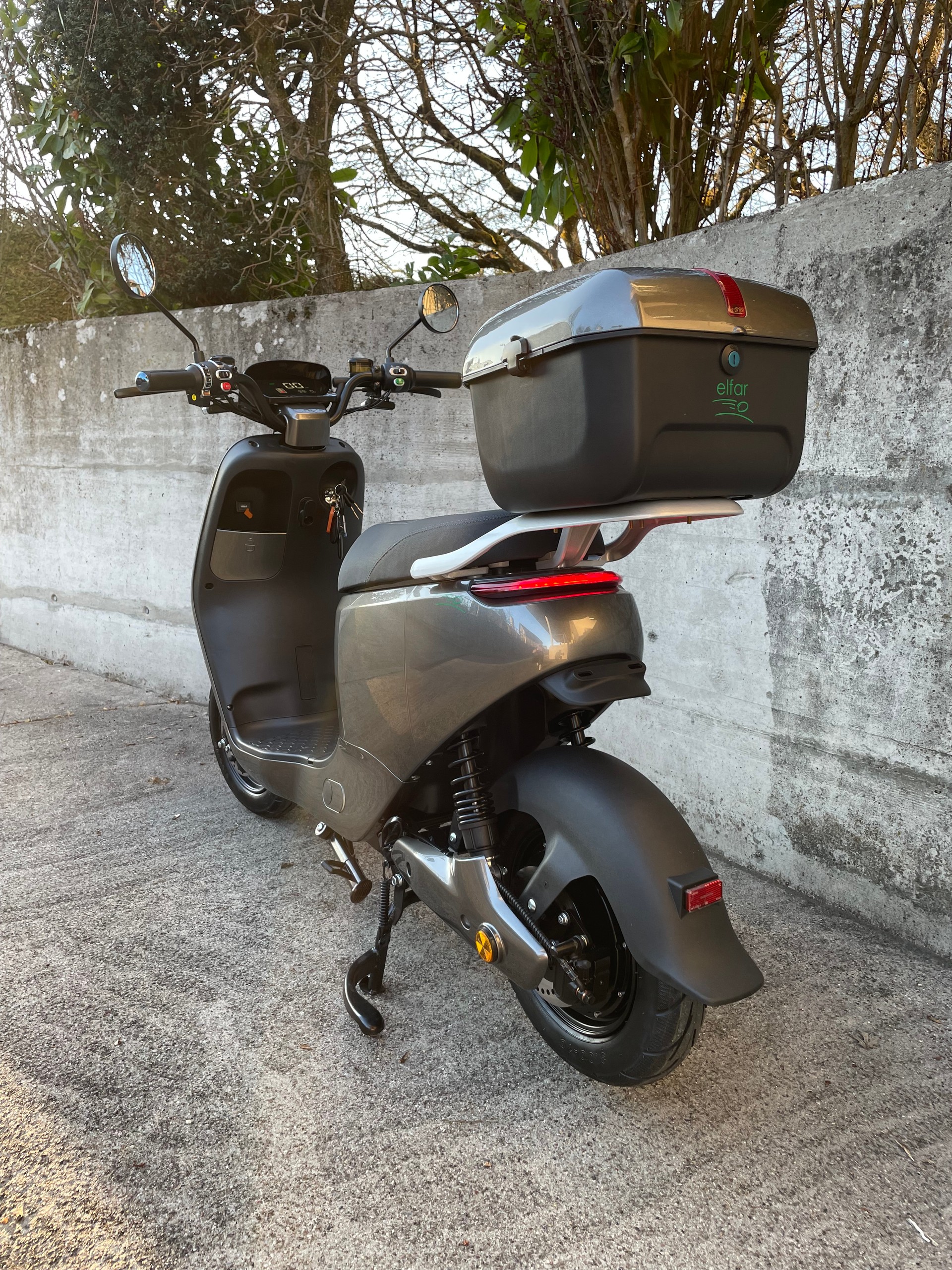 E-SCOOTER E-Mofa Long Range-image-5