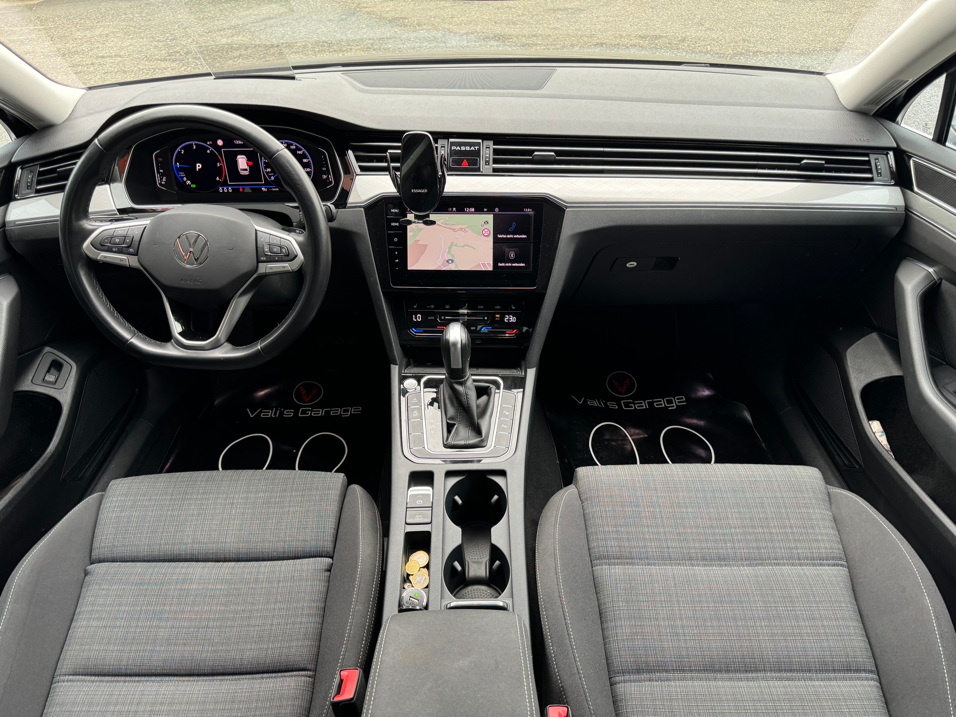 VW Passat 2.0 TDI BMT Elegance DSG-image-8