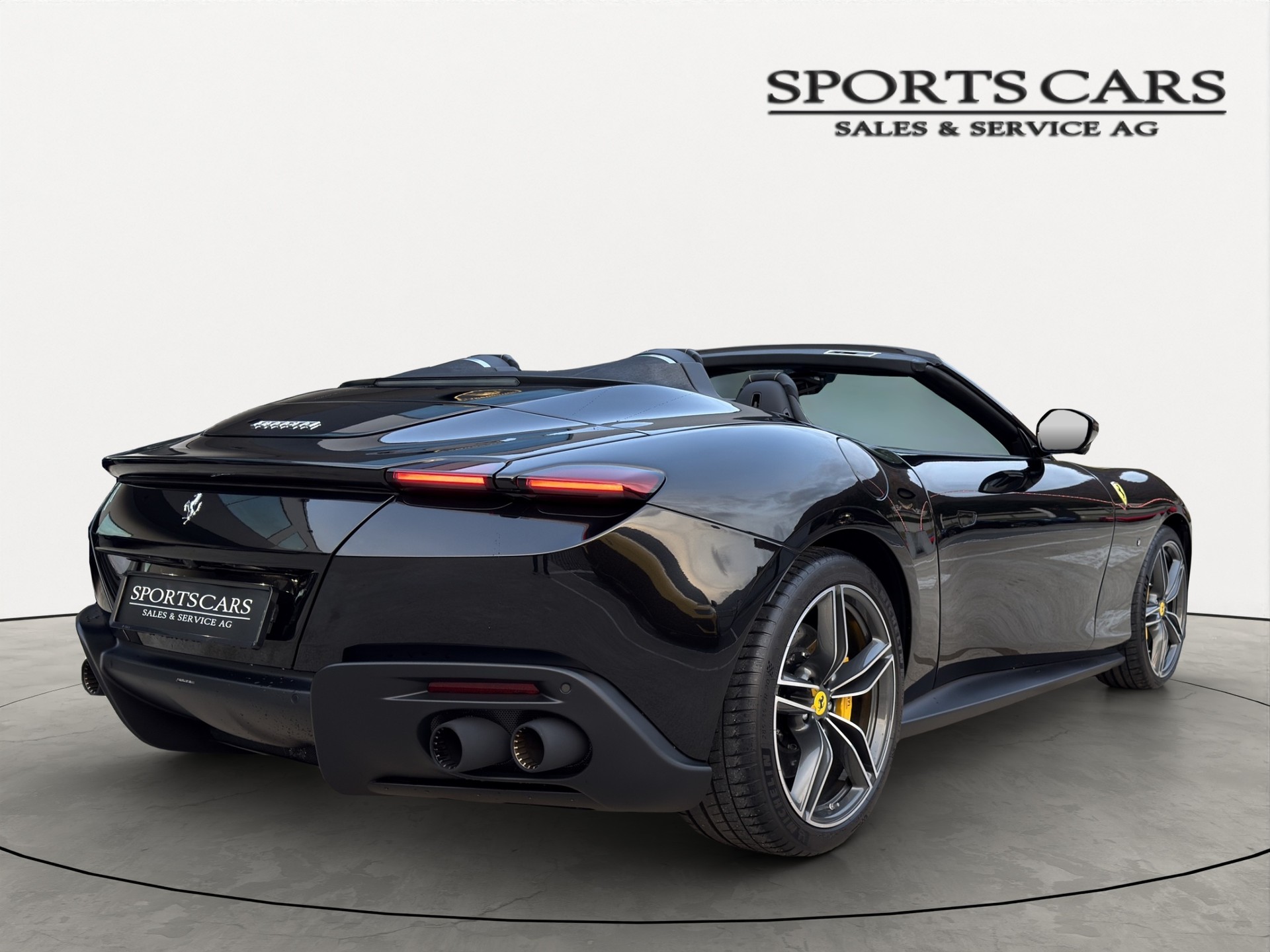 FERRARI Roma Spider-showroom-element-1