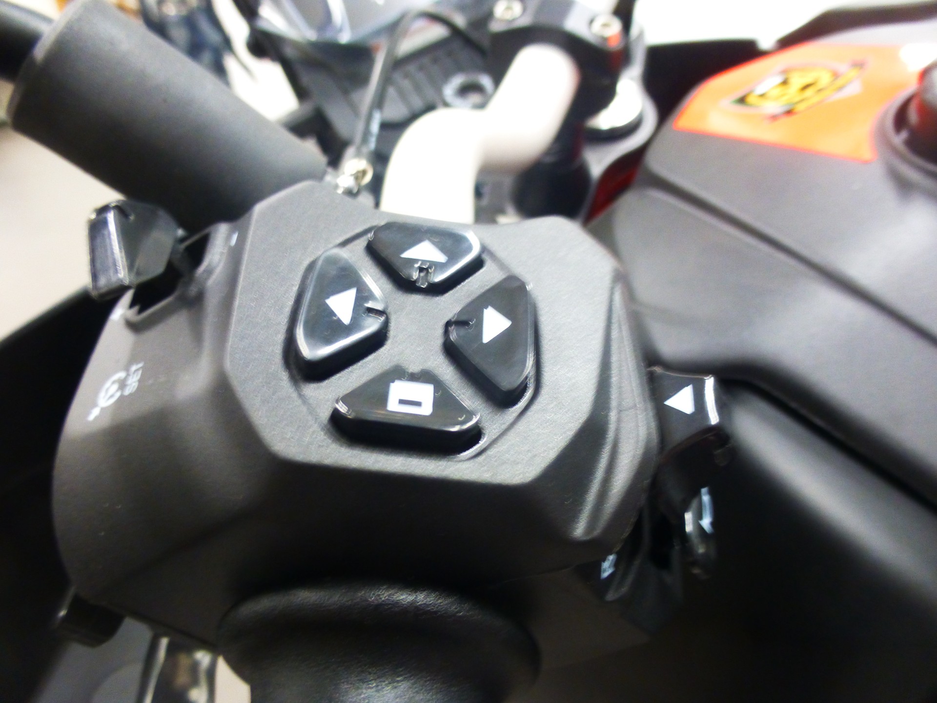 APRILIA Tuareg 660-image-15
