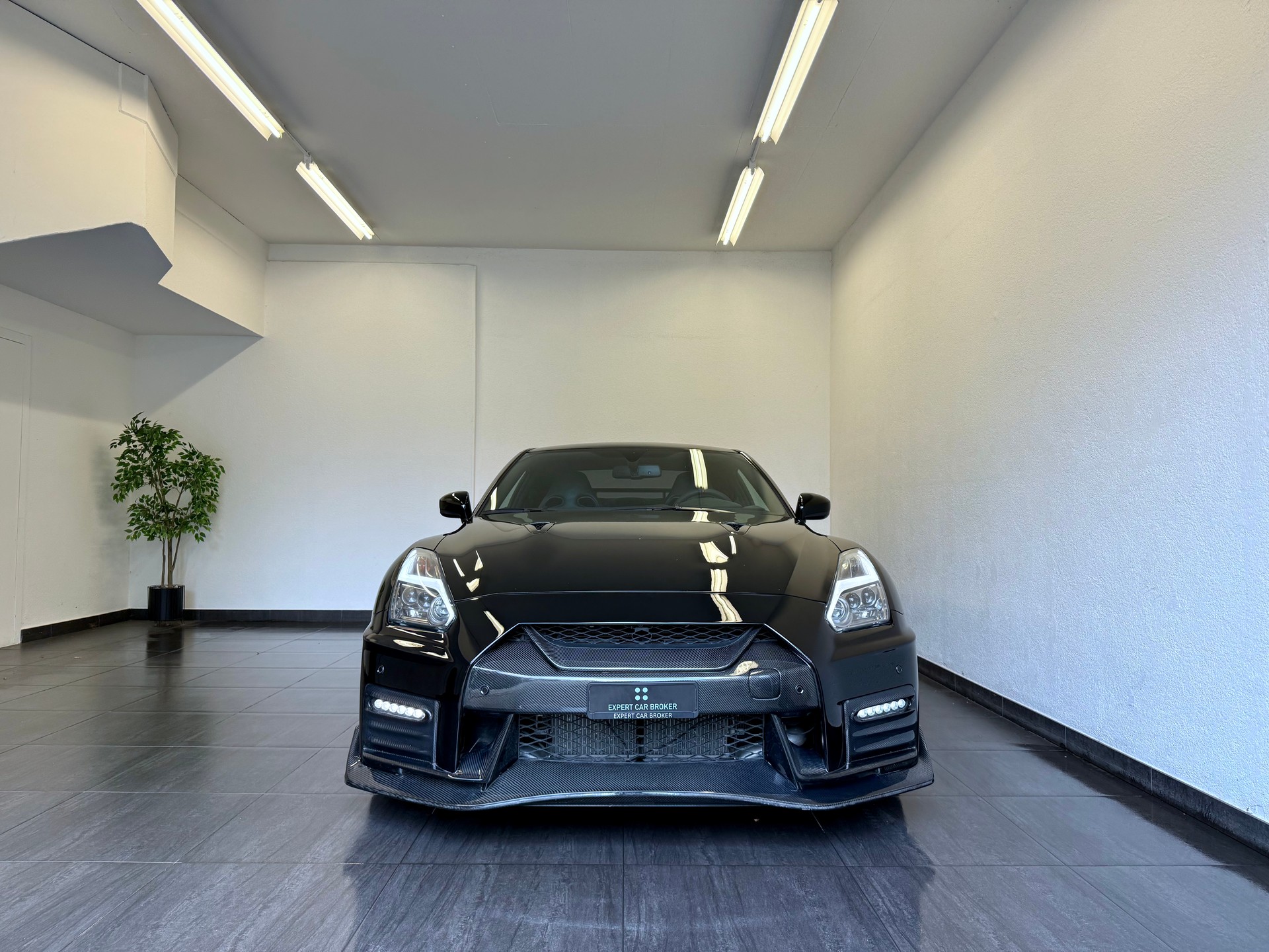NISSAN GT-R 3.8 V6 Biturbo ALL Black Edition-image-4