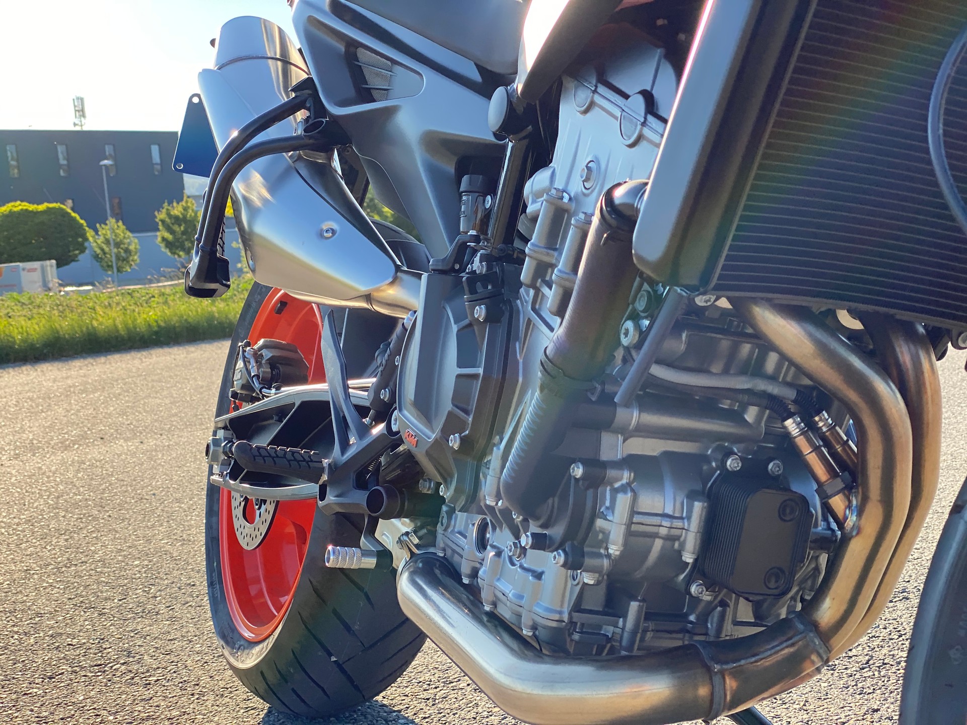 KTM 790 Duke | 11’000 km | Frisch ab Service | inkl. Gepäckträger + Taschen-image-9