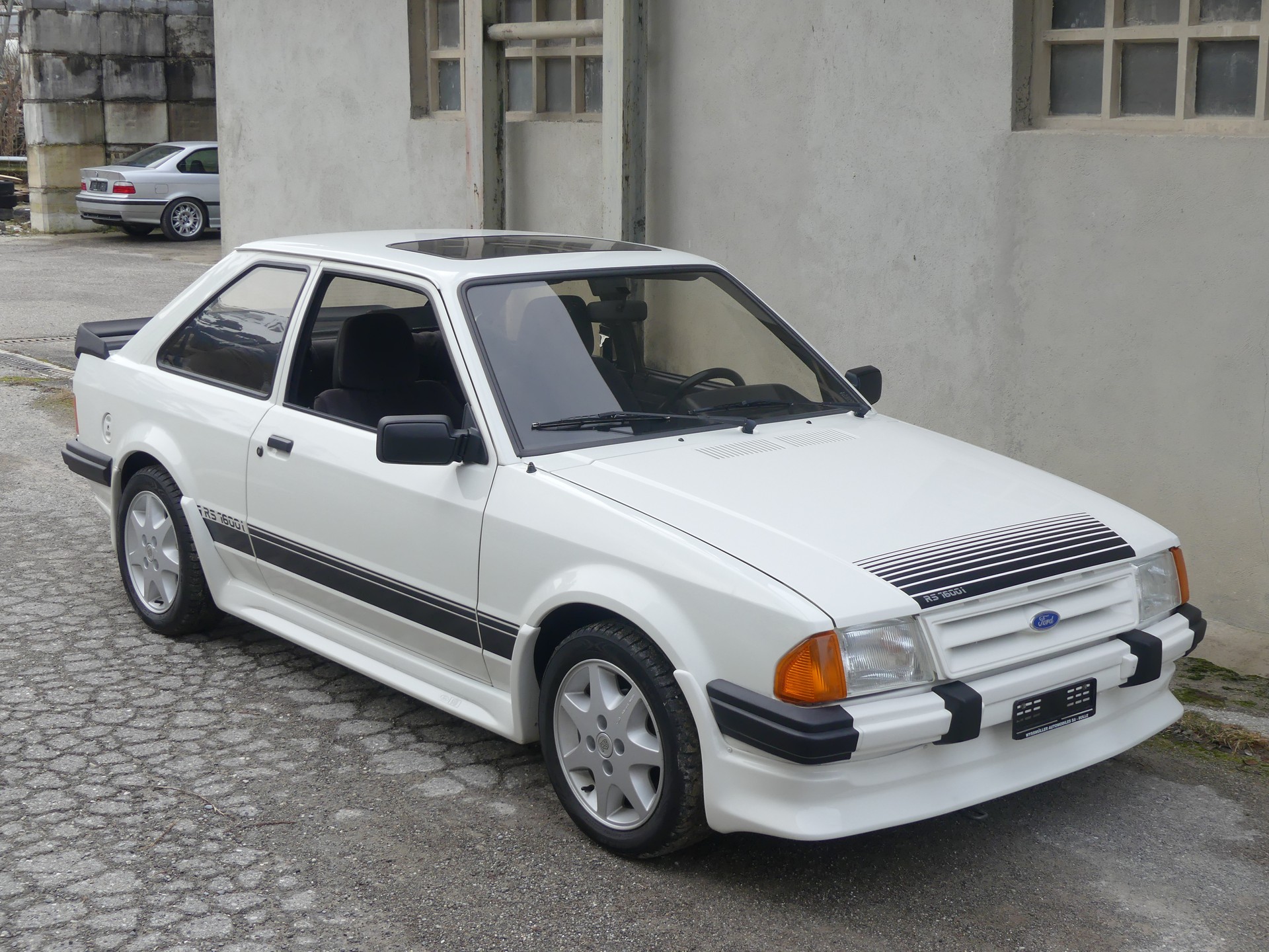 FORD Escort 1600 RSi (Vétéran)-image-0