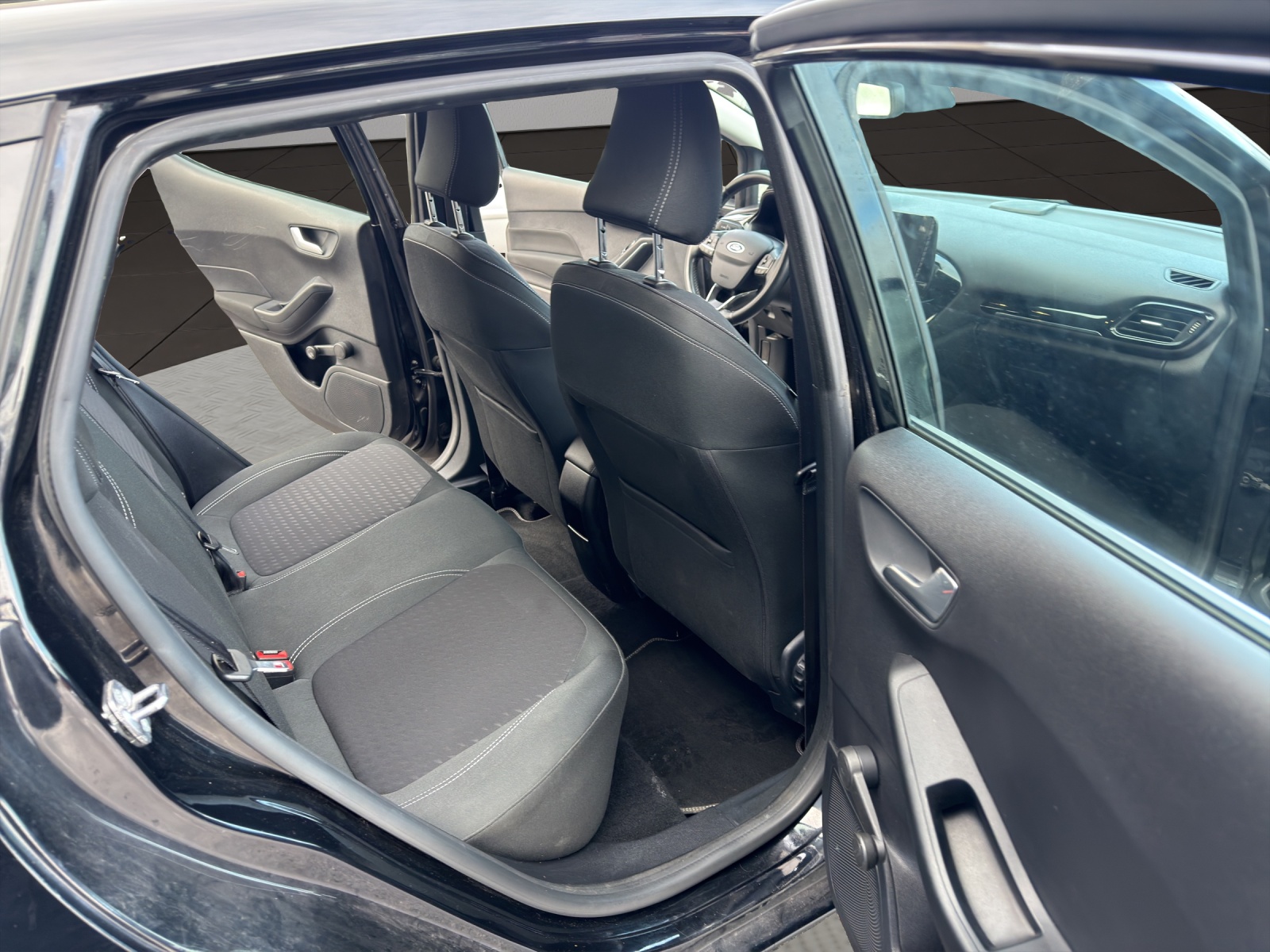 FORD Fiesta 1.0 SCTi Titanium-image-21