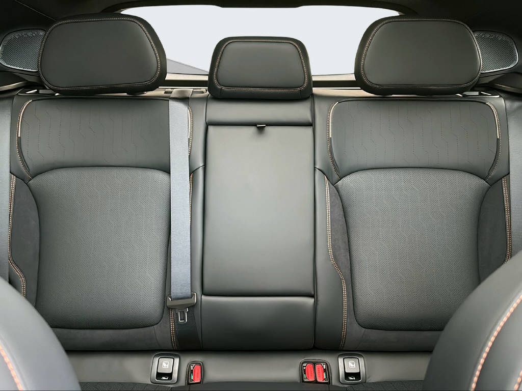LYNK & CO 08-image-16