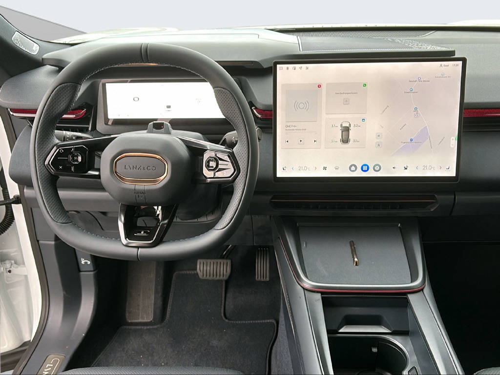 LYNK & CO 08-image-10